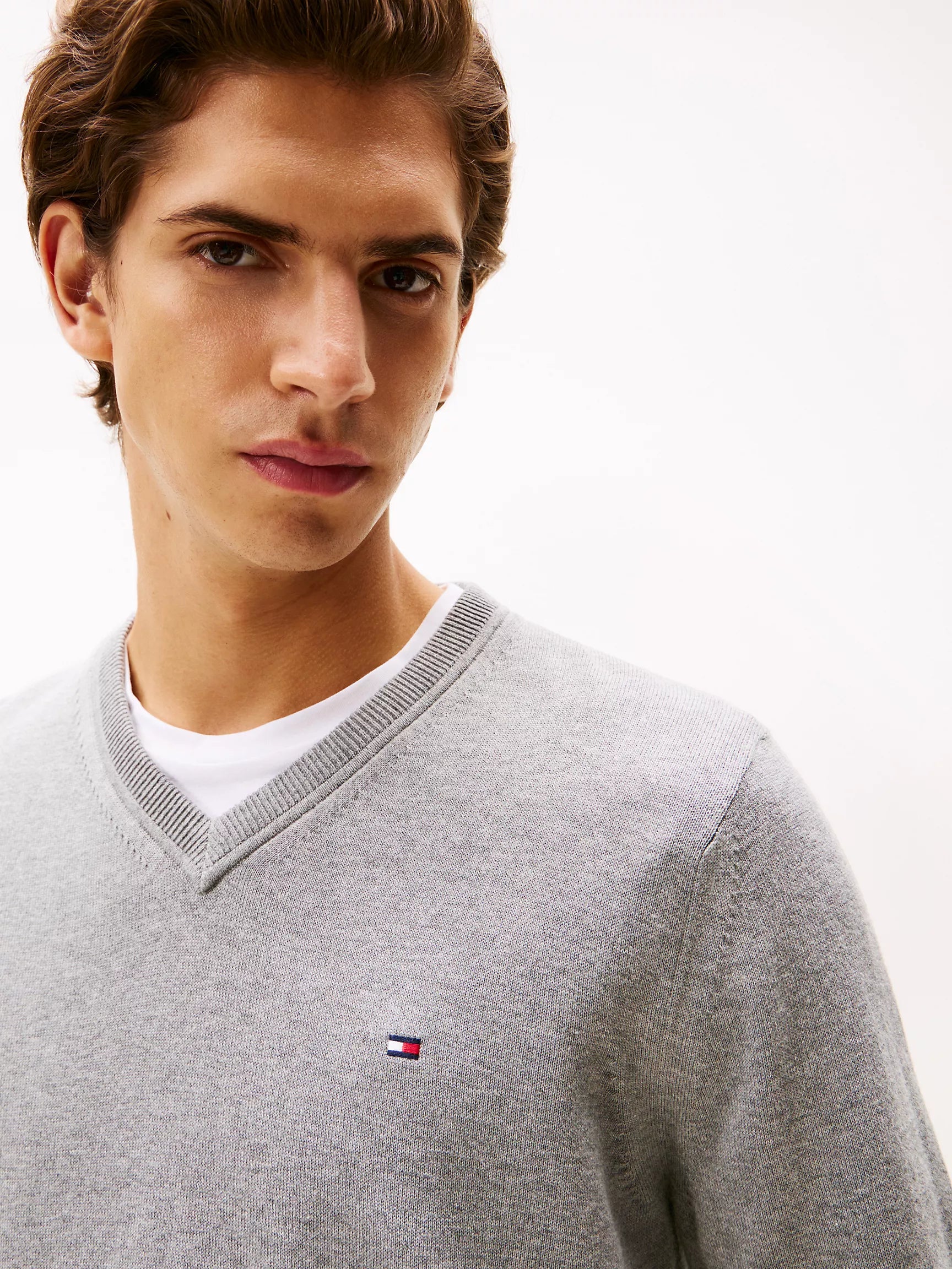 Tommy Hilfiger - Solid Logo V-Neck Sweater