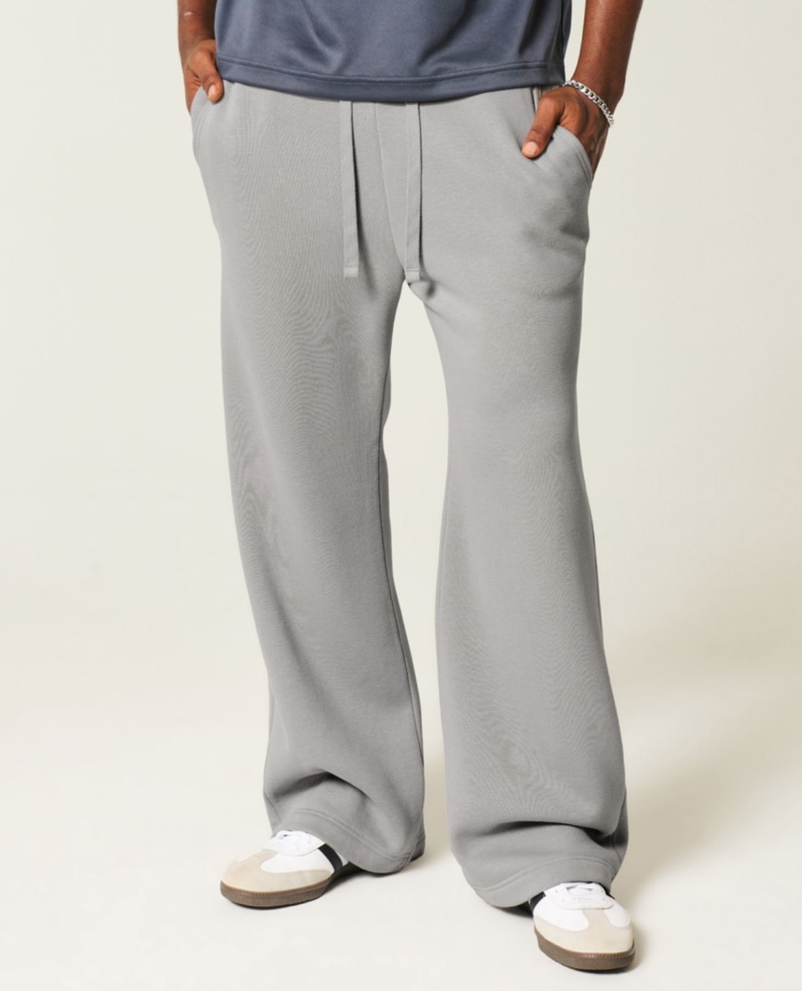 Hollister - Bootcut Sweatpants