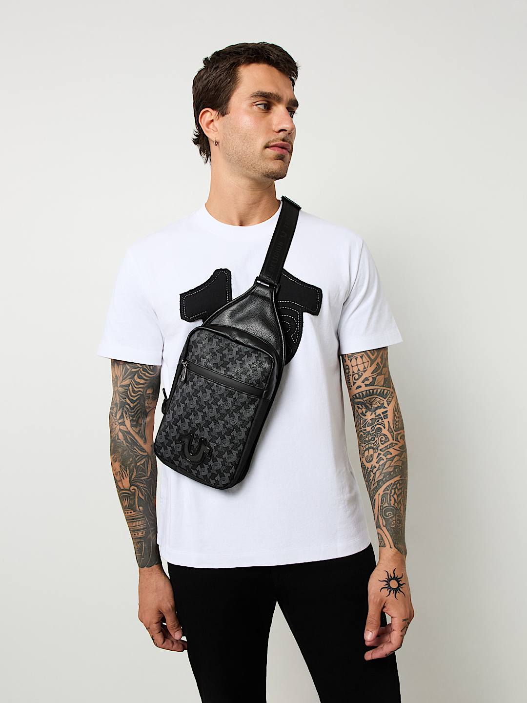 True Religion - HORSESHOE MONOGRAM SLING