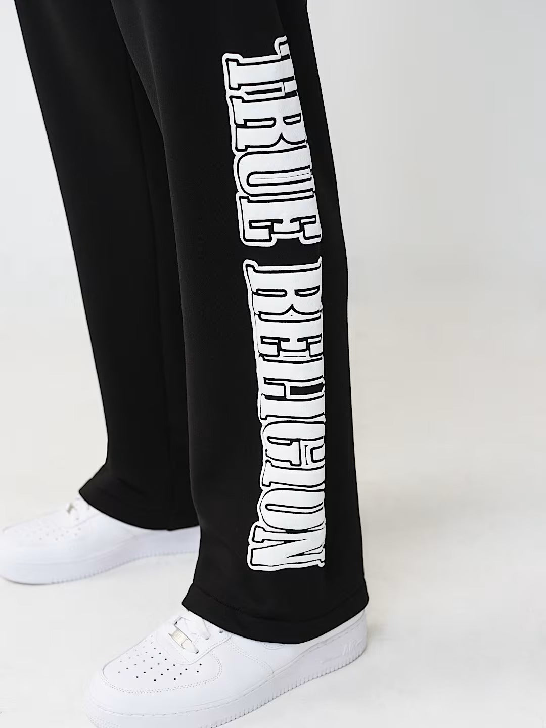True Religion - Straight OG Logo Sweatpant