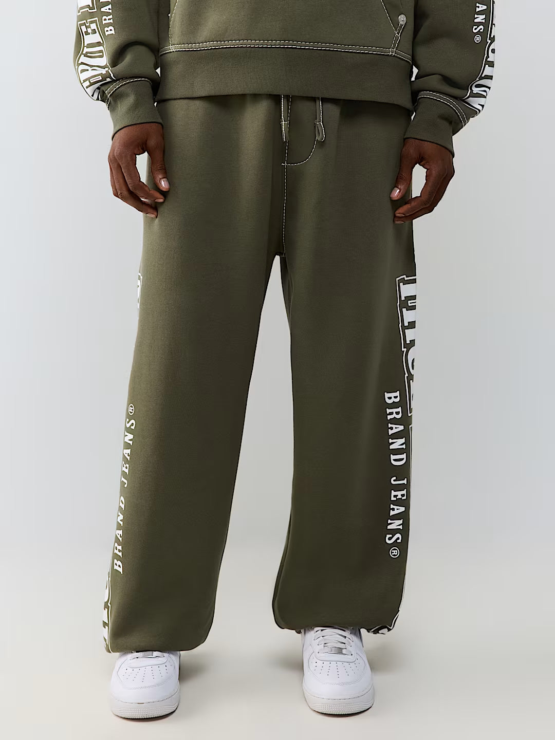 True Religion - Big T Extra Baggy Jogger