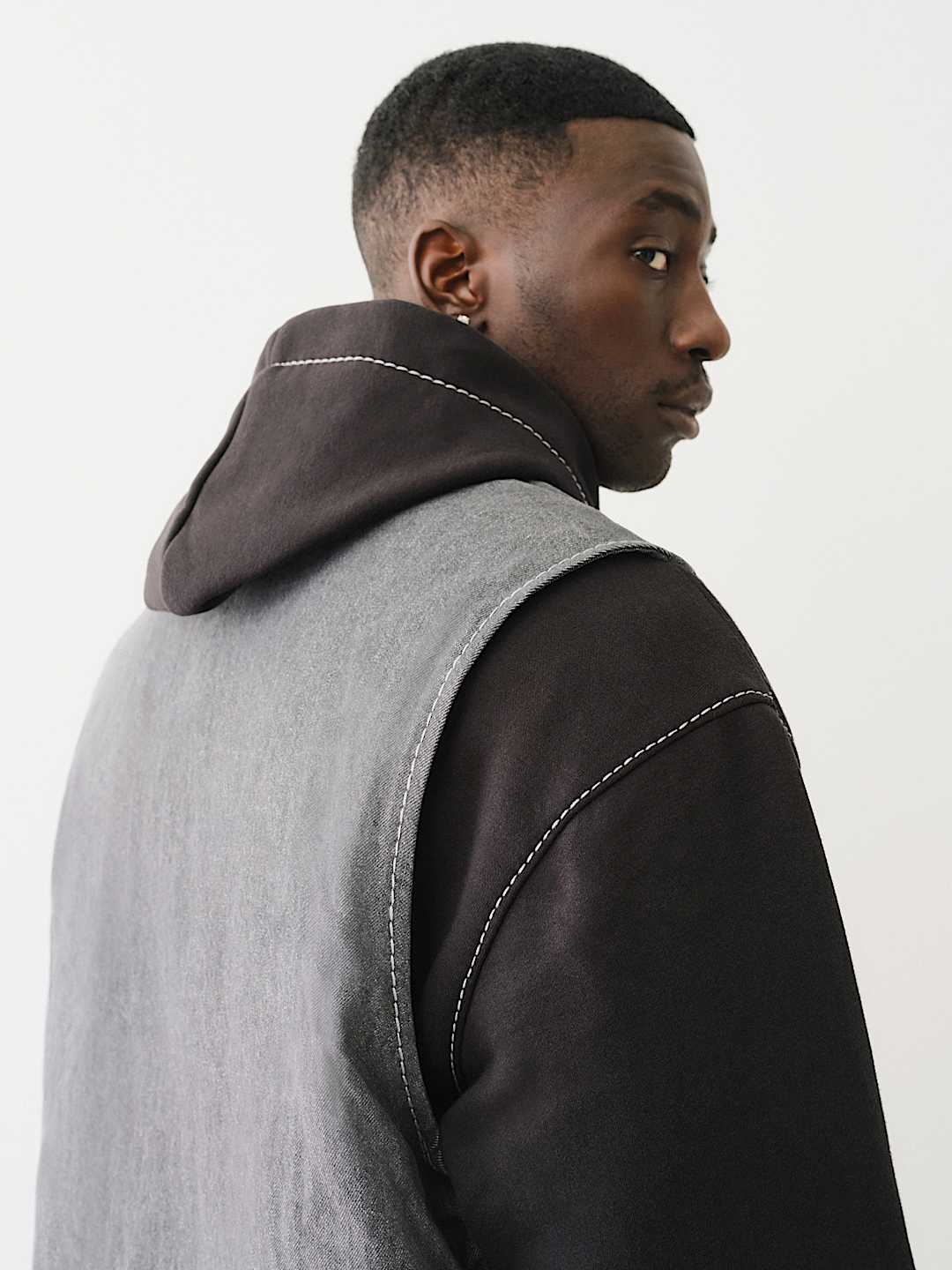 True Religion - HEAVY WEIGHT FLEECE LINED BIG T DENIM JACKET