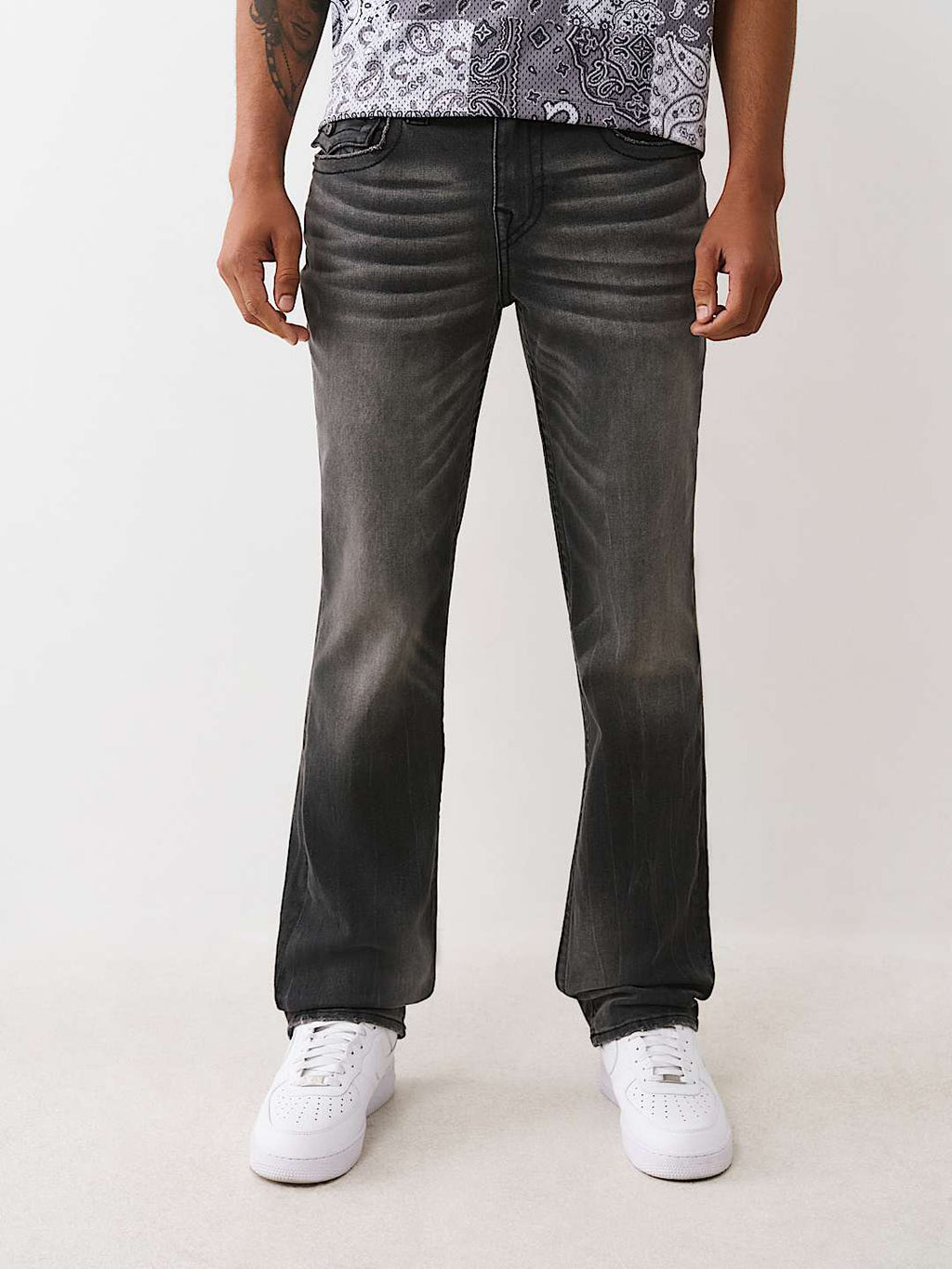 True Religion - RICKY BANDANA HORSESHOE STRAIGHT JEAN 34”