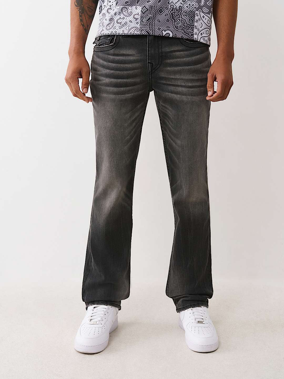 True Religion - RICKY BANDANA HORSESHOE STRAIGHT JEAN 34”