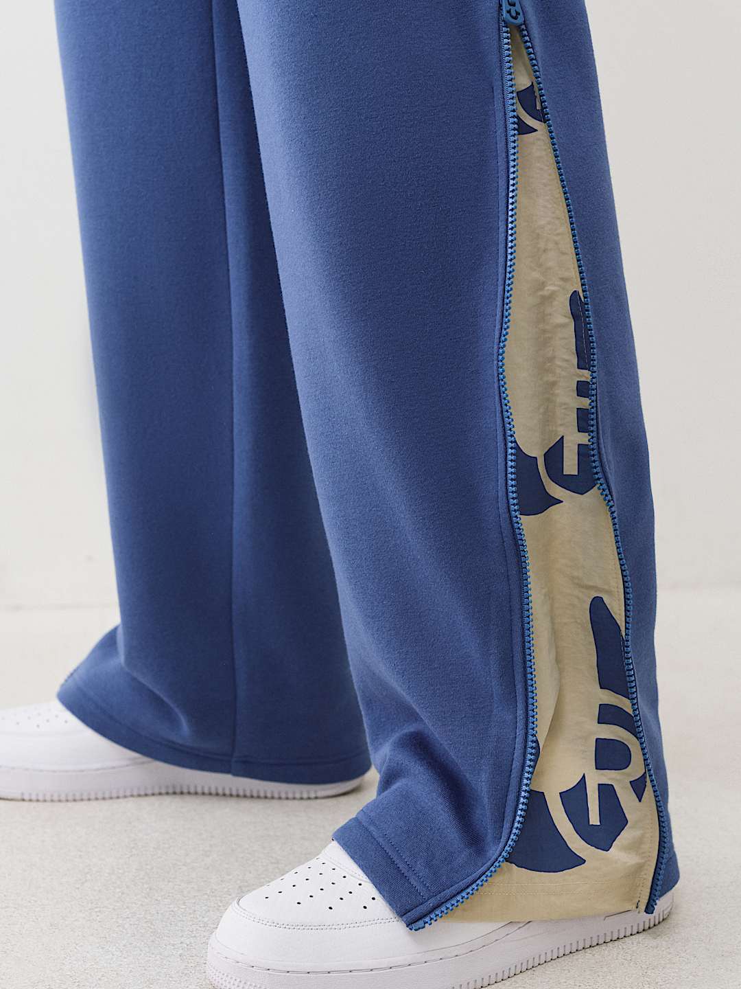 True Religion - ZIP-UP BAGGY SWEATPANT