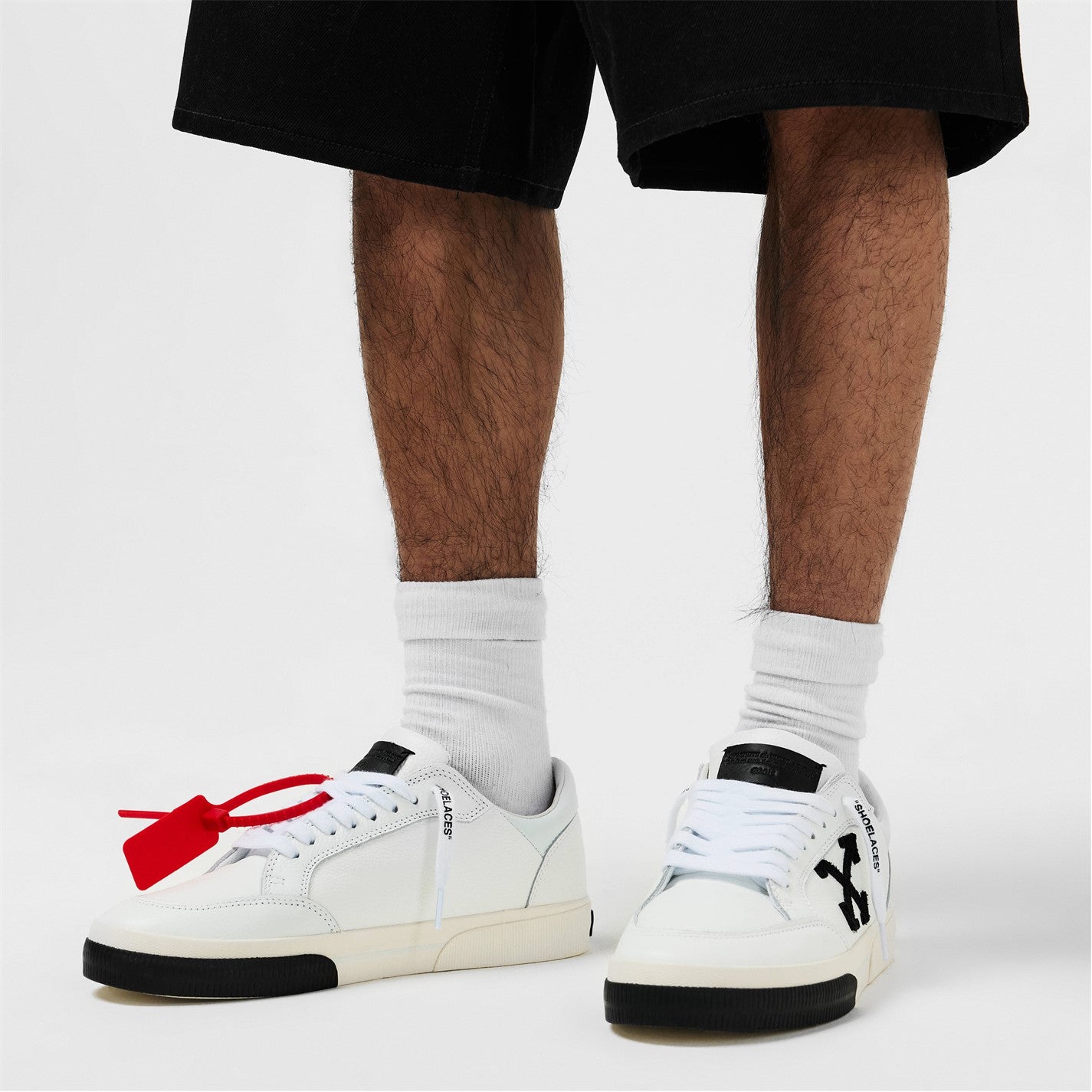OFF WHITE - Men's Vulcanised Trainers Sneakers