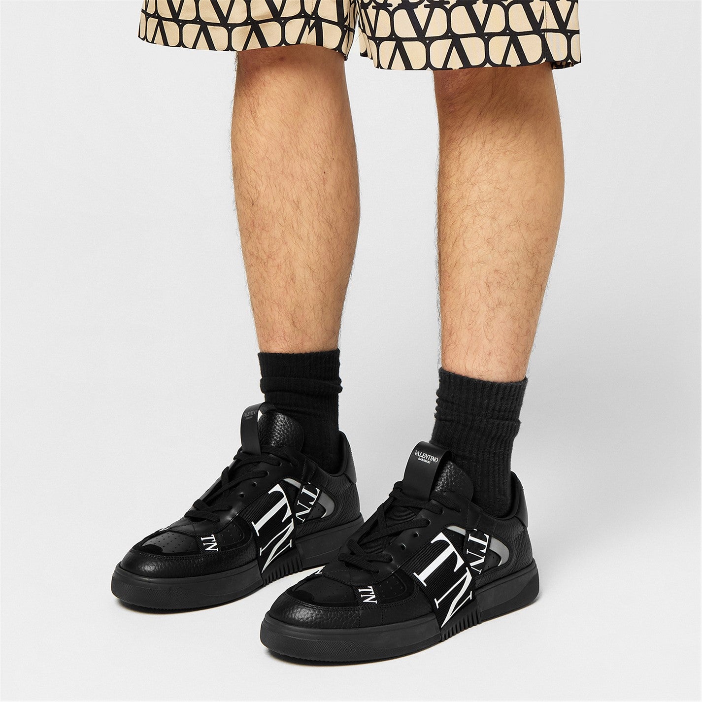 VALENTINO GARAVANI - Vltn Low Sneakers