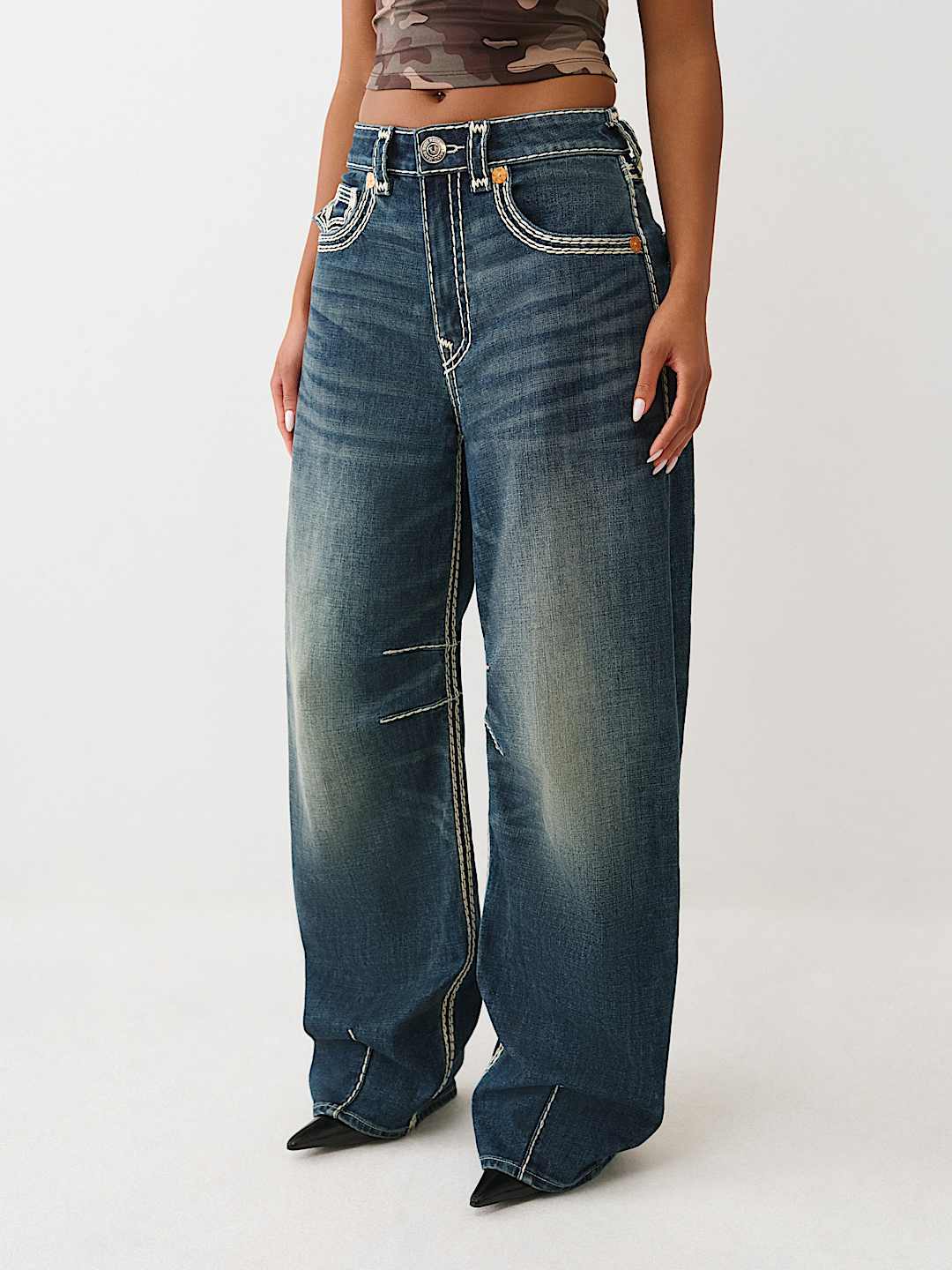 True Religion - BAILEY SUPER QT BARREL JEAN