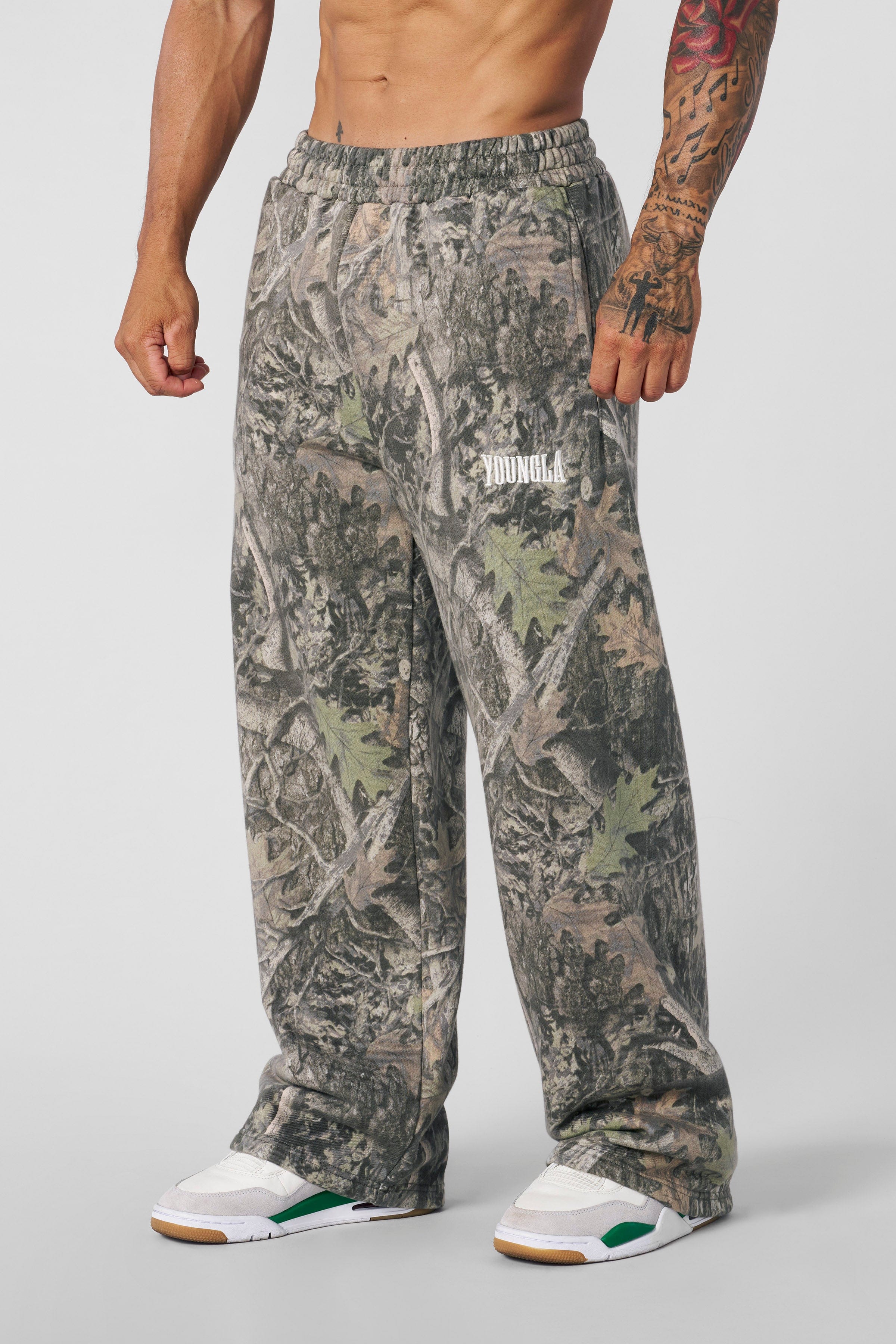 YOUNGLA - 2133 - Tree Camo Baggy Sweats