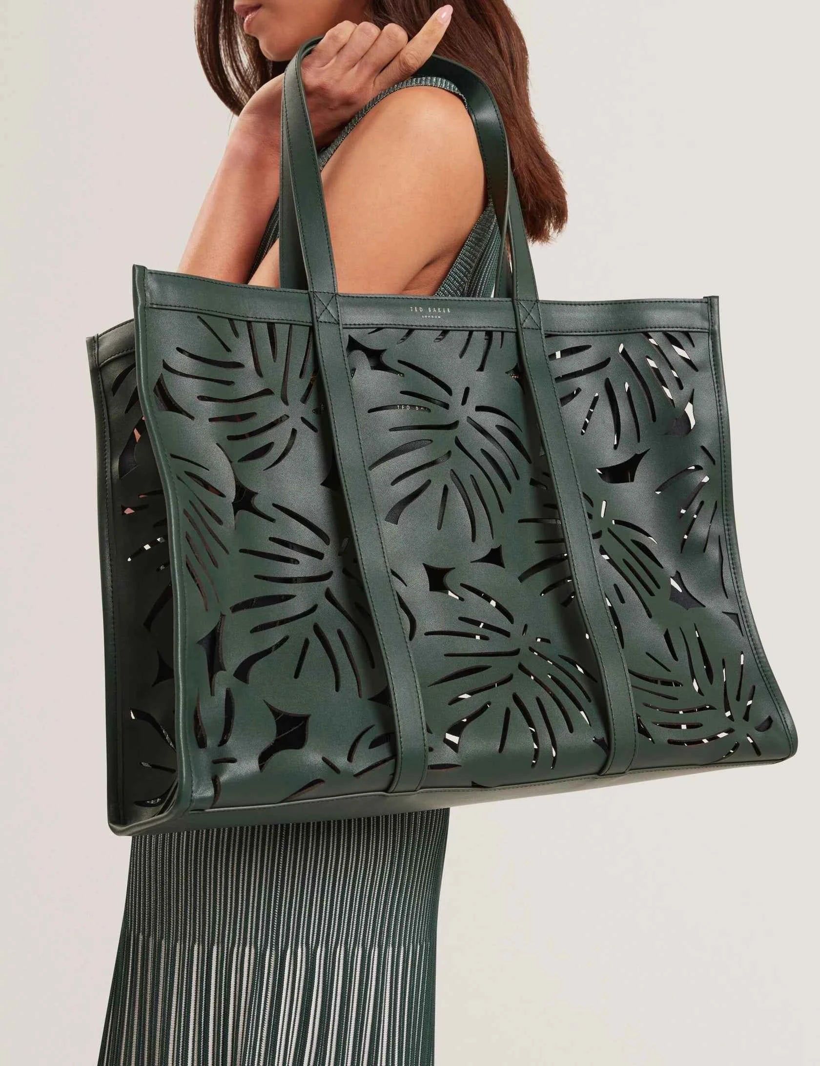 Ted Baker London - LEIIAN Leaf Cut Out Wide Leather Tote Bag