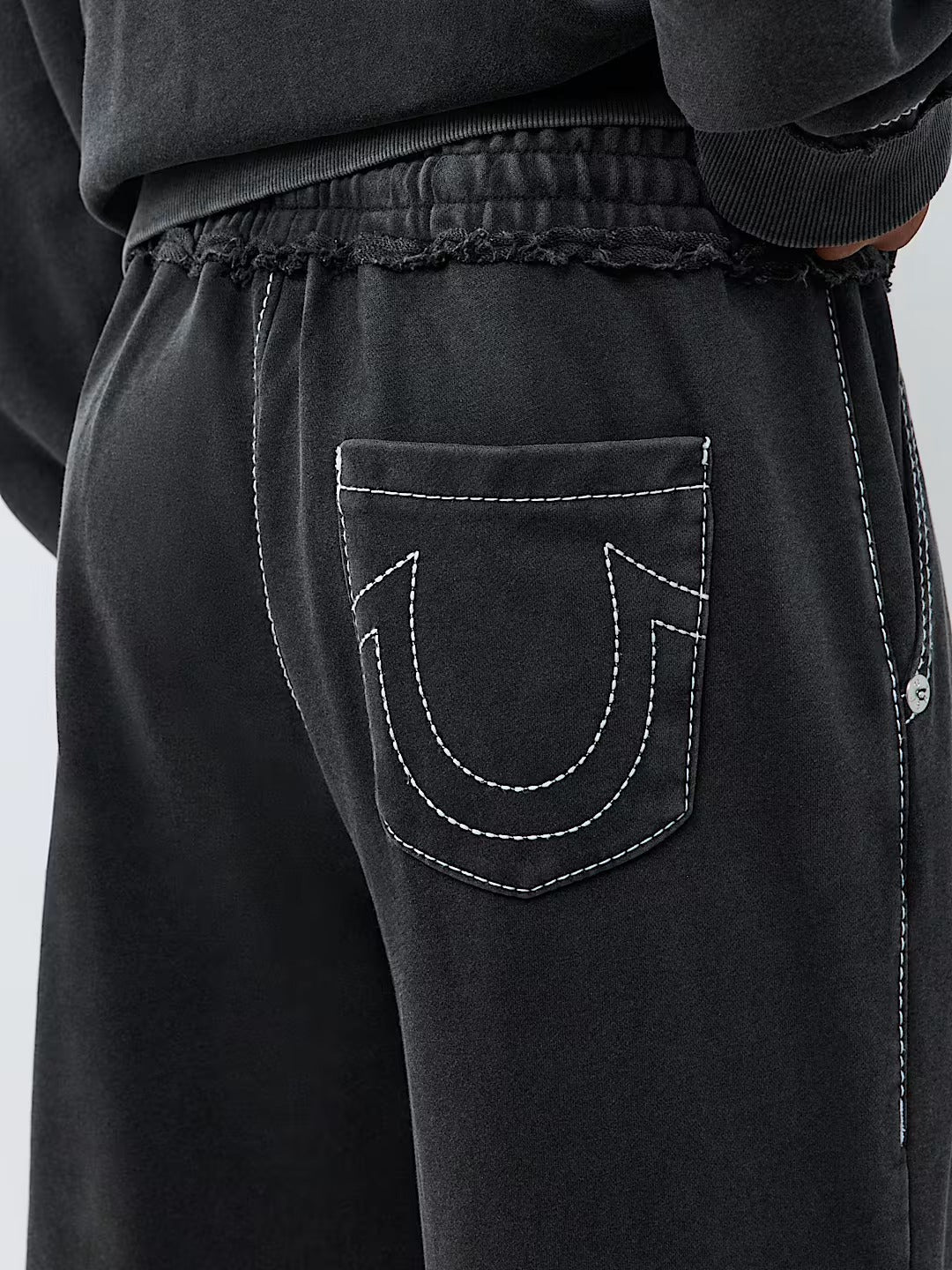 True Religion - Logo Appliqué Big T Baggy Sweatpant