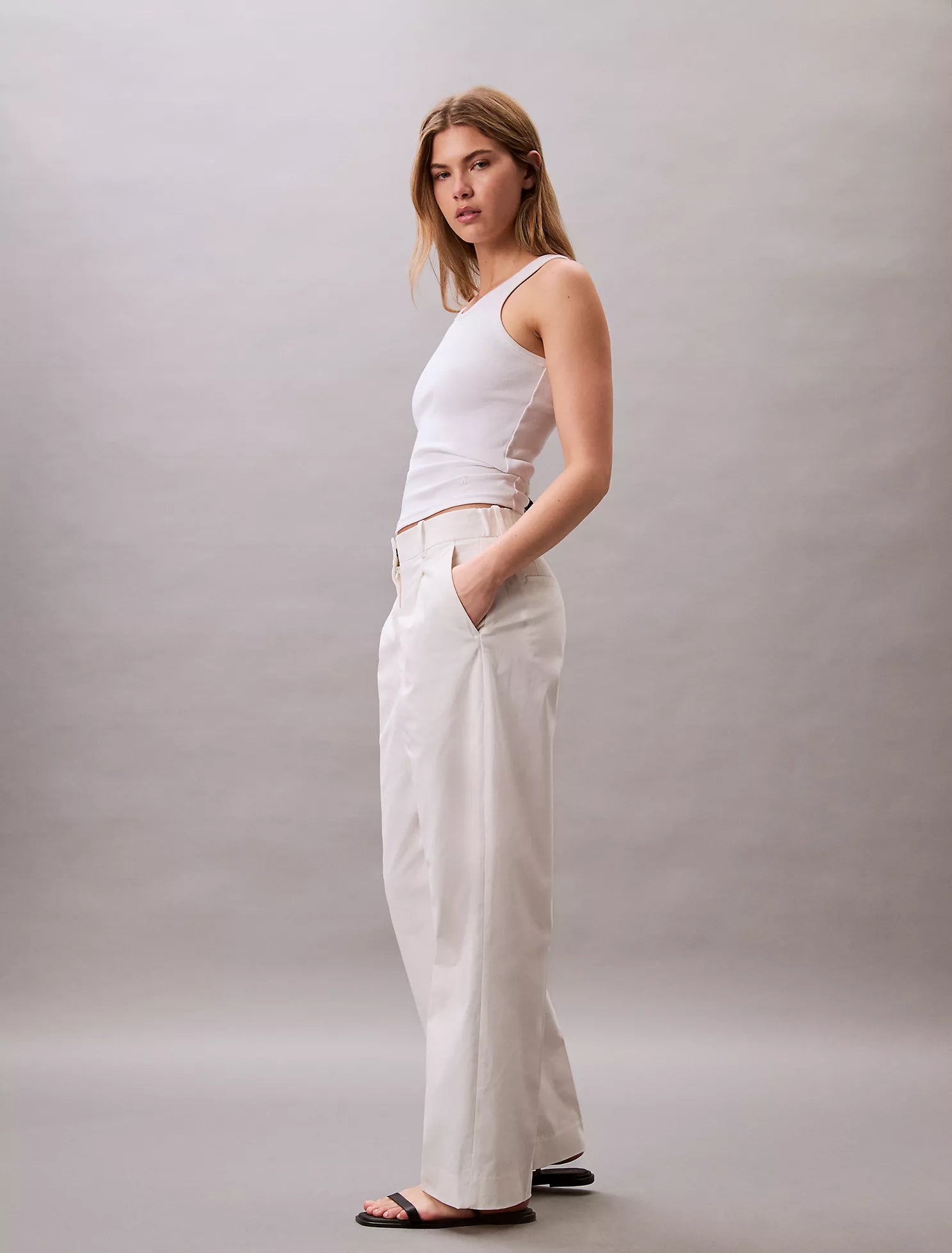 Calvin Klein - Cotton Stretch Pleated Chino Trouser