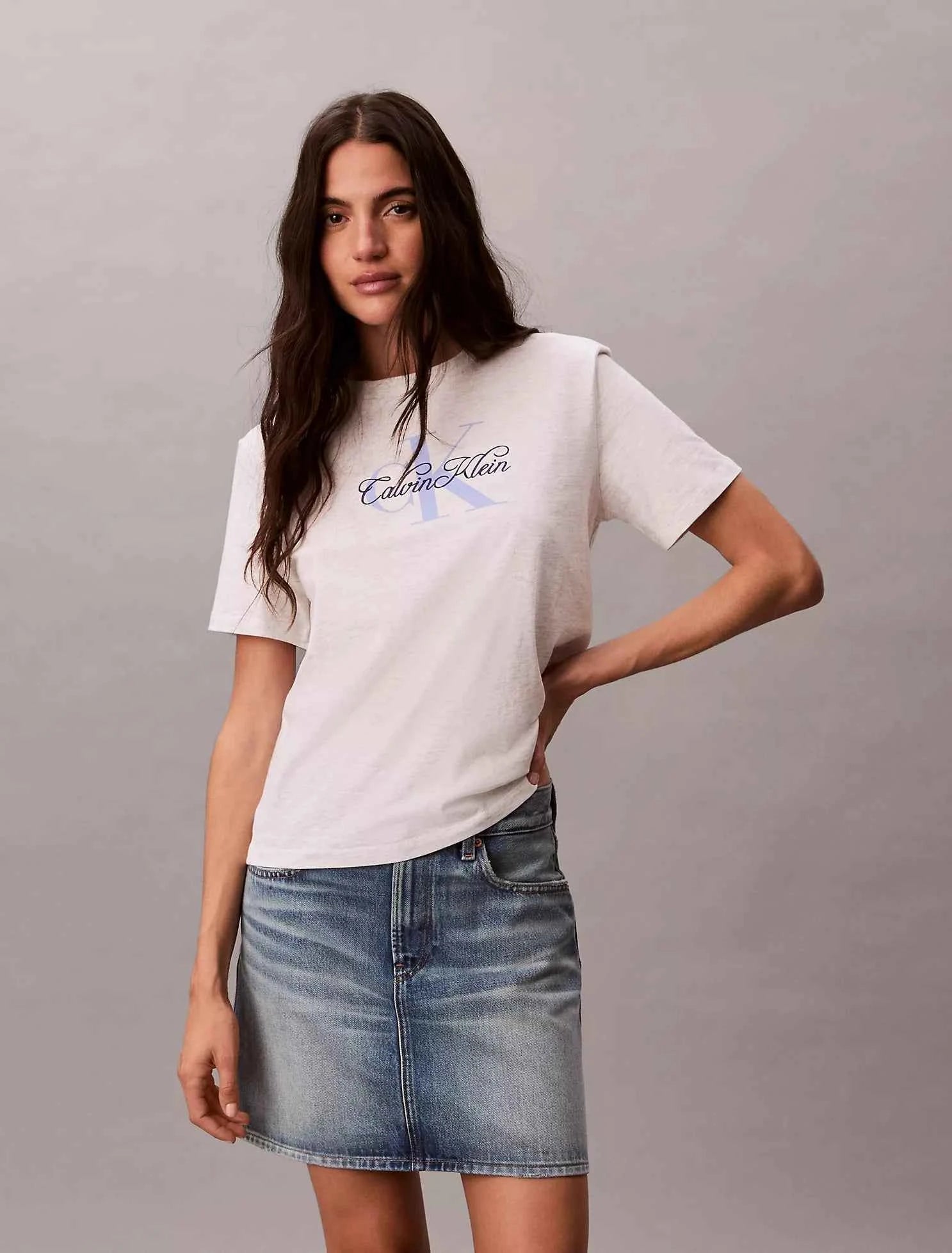 Calvin Klein - Script Monologo Graphic Classic T-Shirt