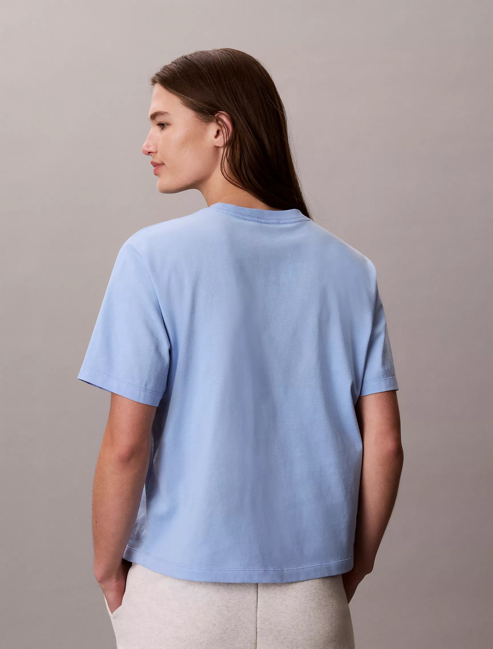 Calvin Klein - Cursive Calvin Klein Graphic Boxy Tee