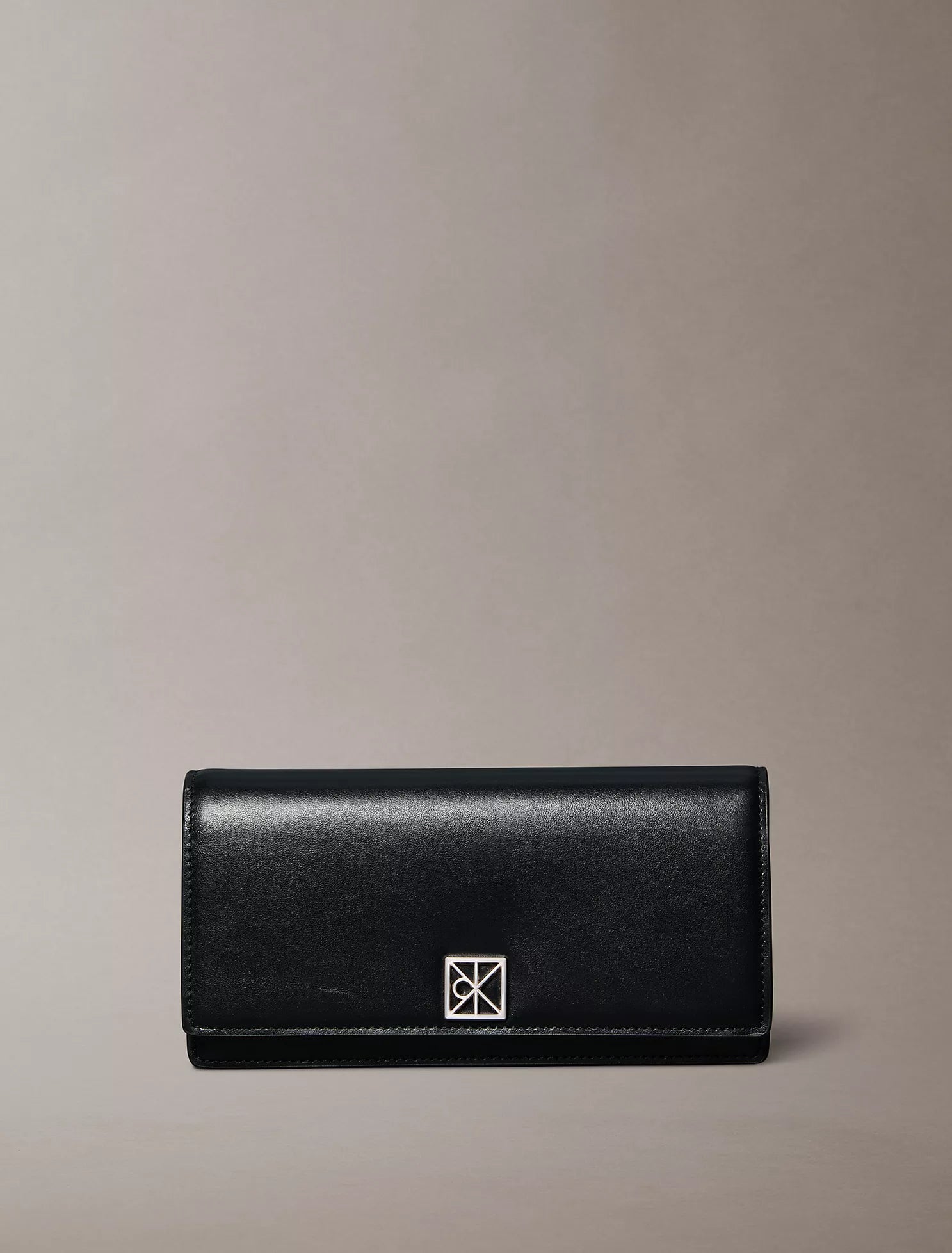 Calvin Klein - Monogram Logo Emblem Leather Bifold Wallet