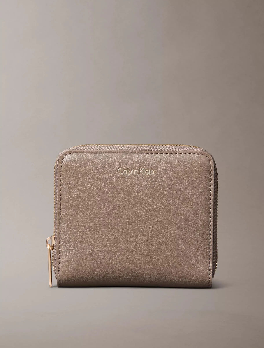 Calvin Klein - Foil Logo Square Zip Wallet - Brandatak Store