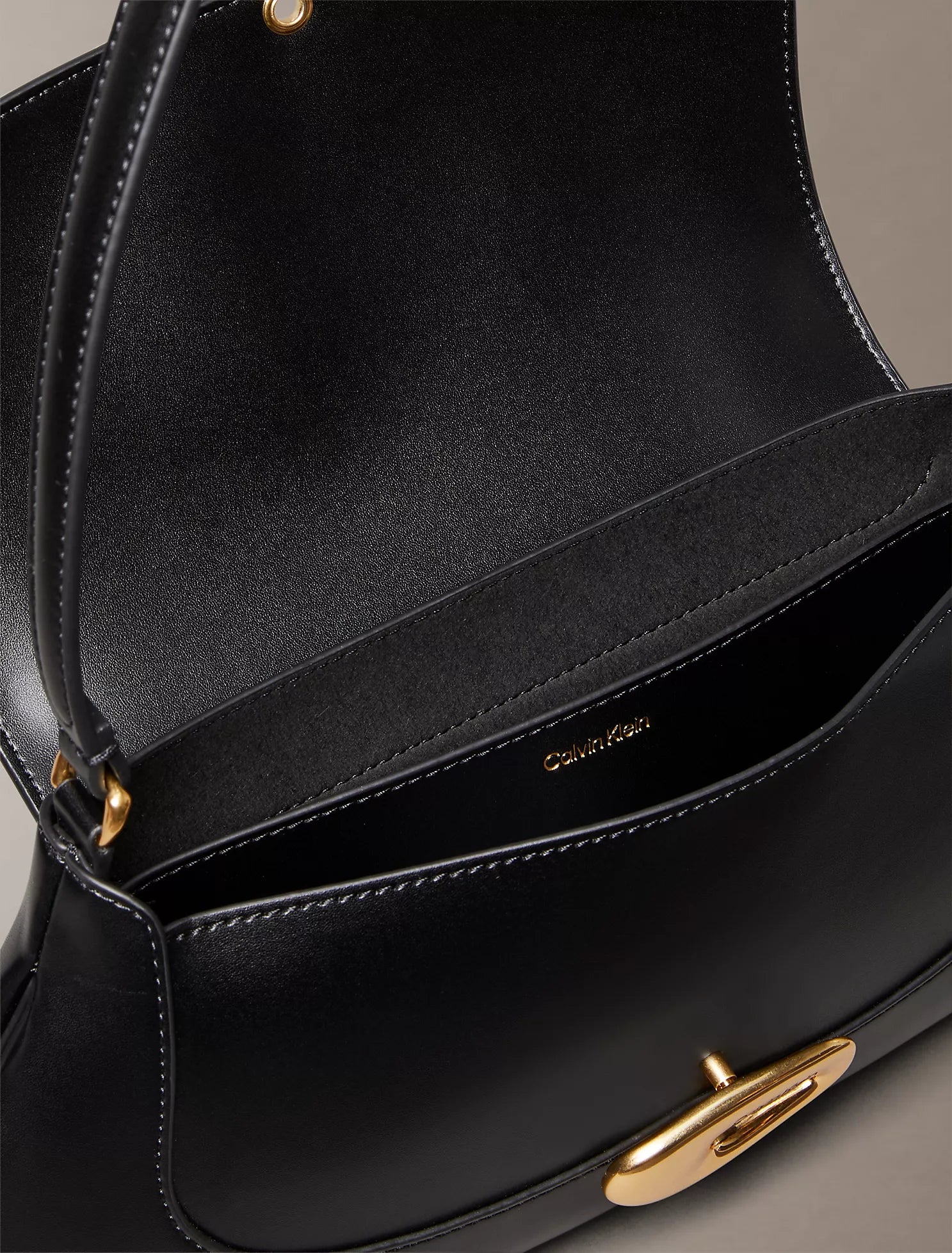 Calvin Klein - Top Flap Shoulder Bag