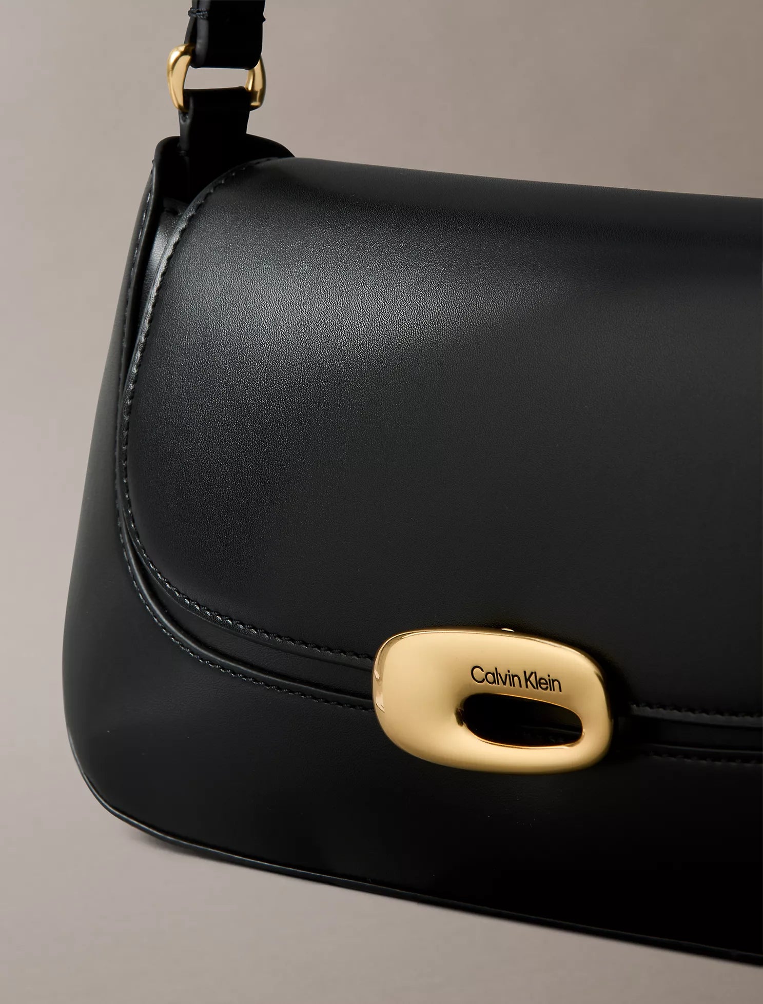Calvin Klein - Top Flap Shoulder Bag