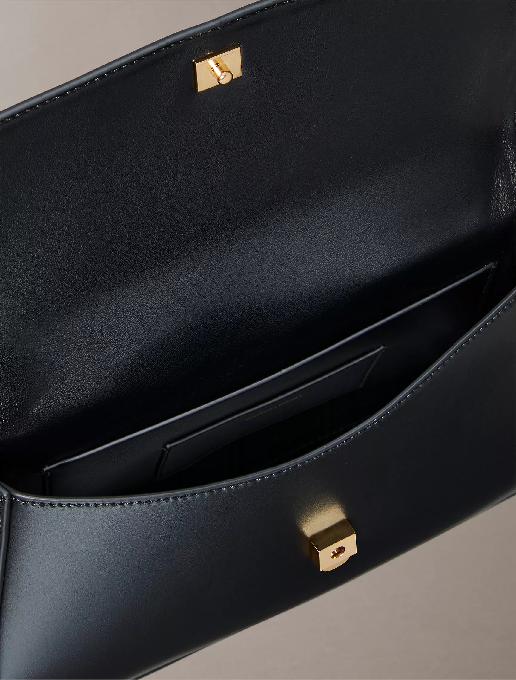 Calvin Klein - Monogram Hardware Chain Shoulder Bag