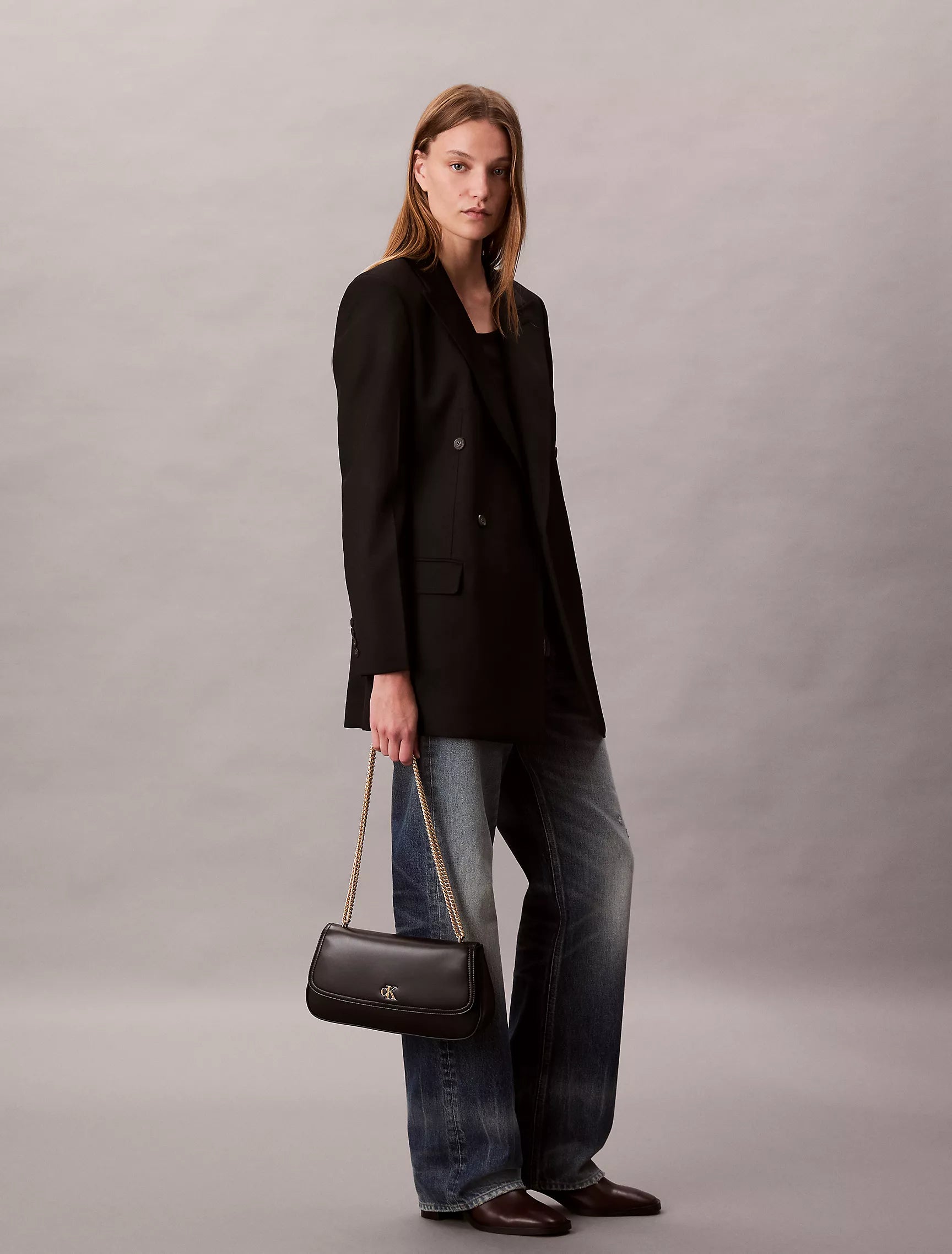 Calvin Klein - Monogram Hardware Chain Shoulder Bag