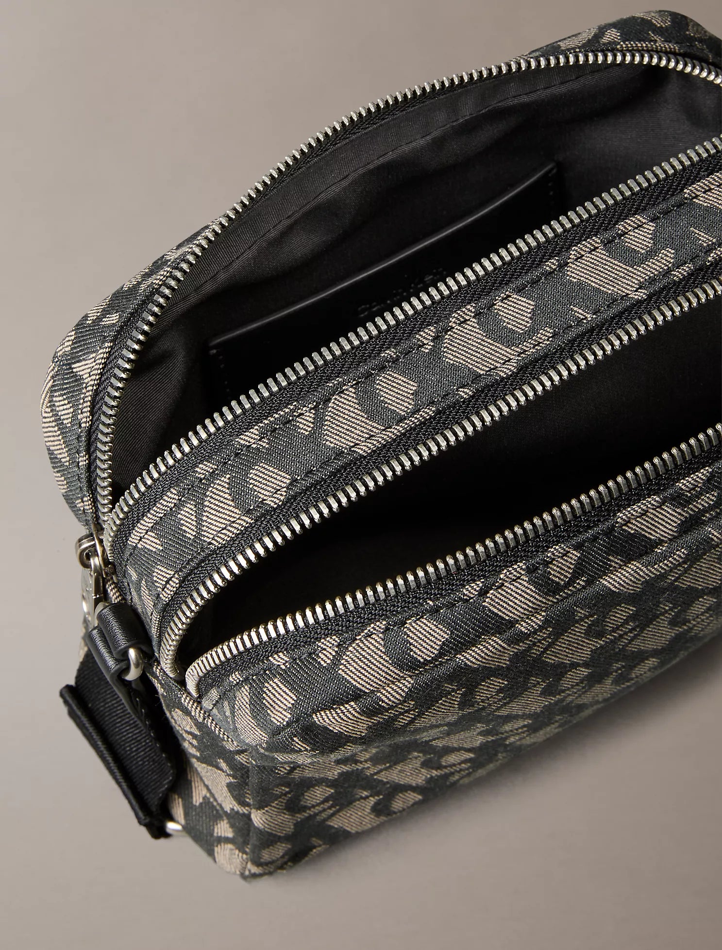 Calvin Klein - Ultralight Double Zip Crossbody Bag