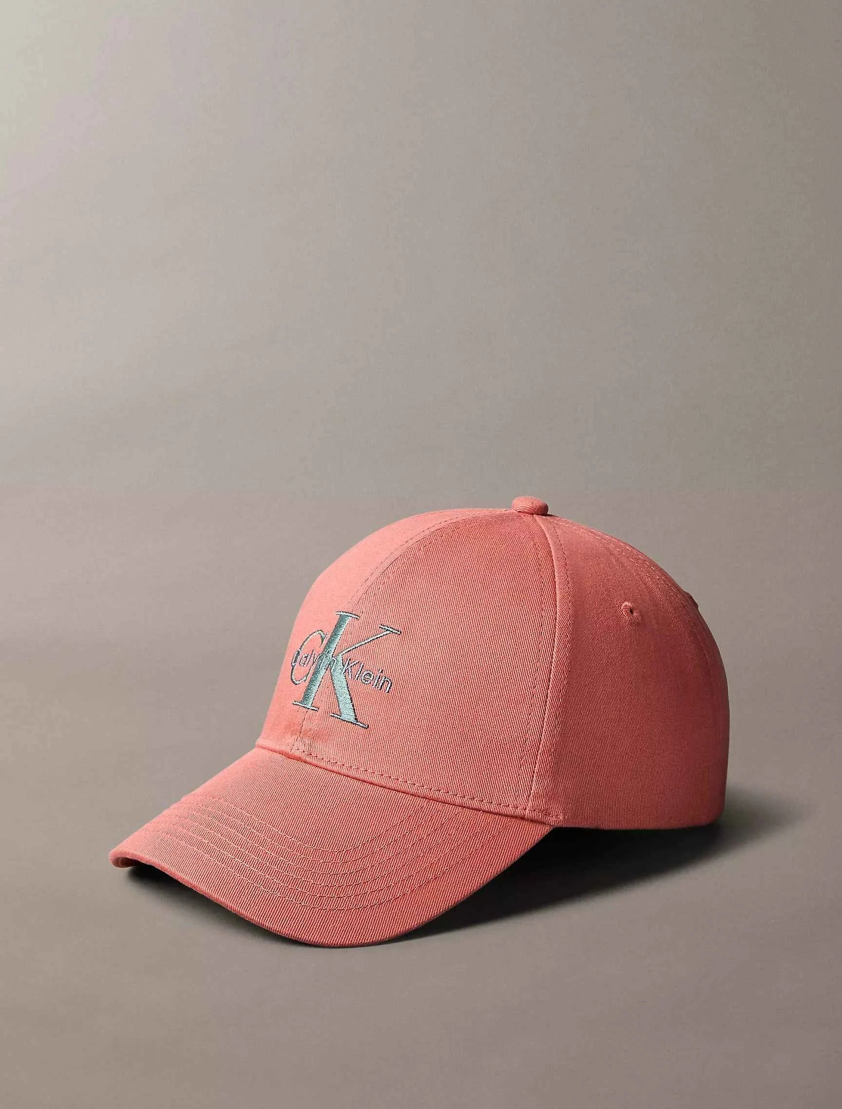 Calvin Klein - Embroidered Monologo Baseball Cap