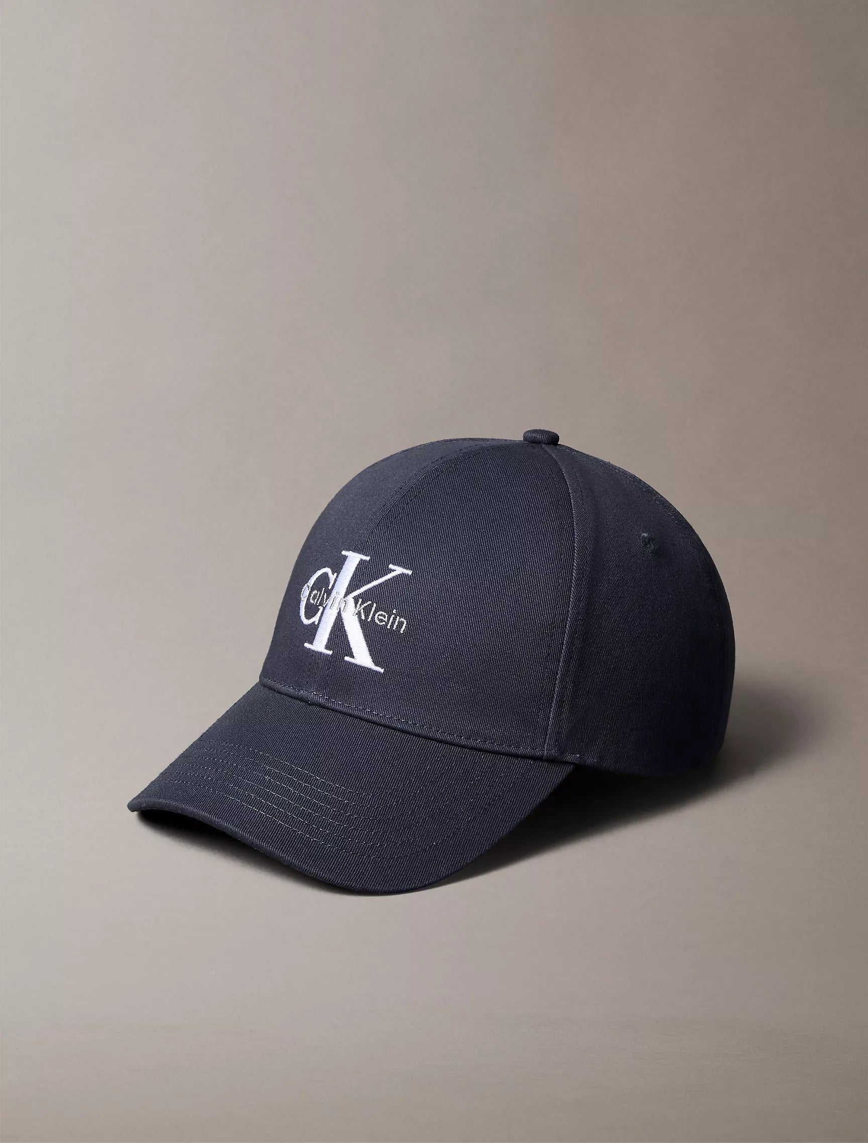 Calvin Klein - Embroidered Monologo Baseball Cap