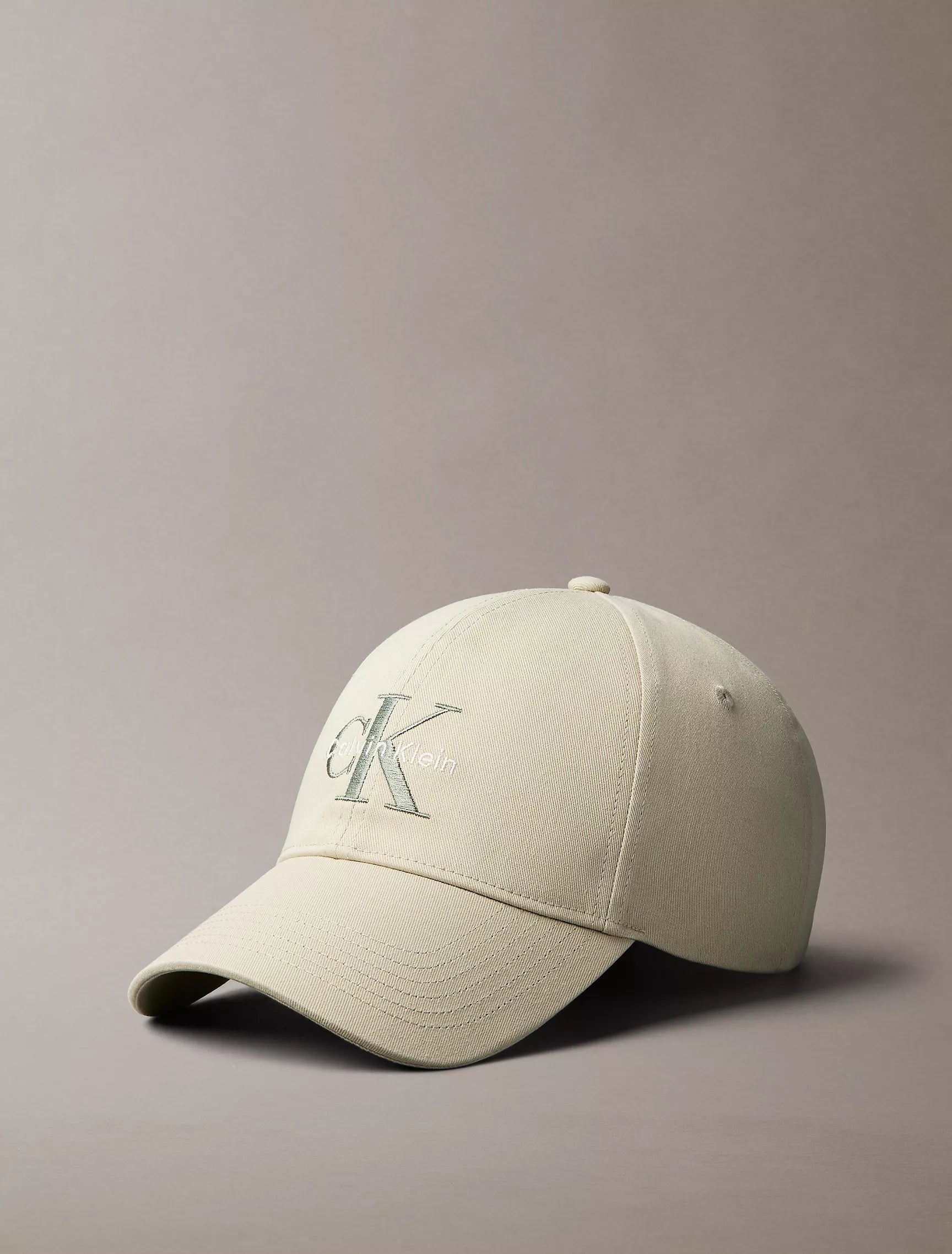 Calvin Klein - Embroidered Monologo Baseball Cap