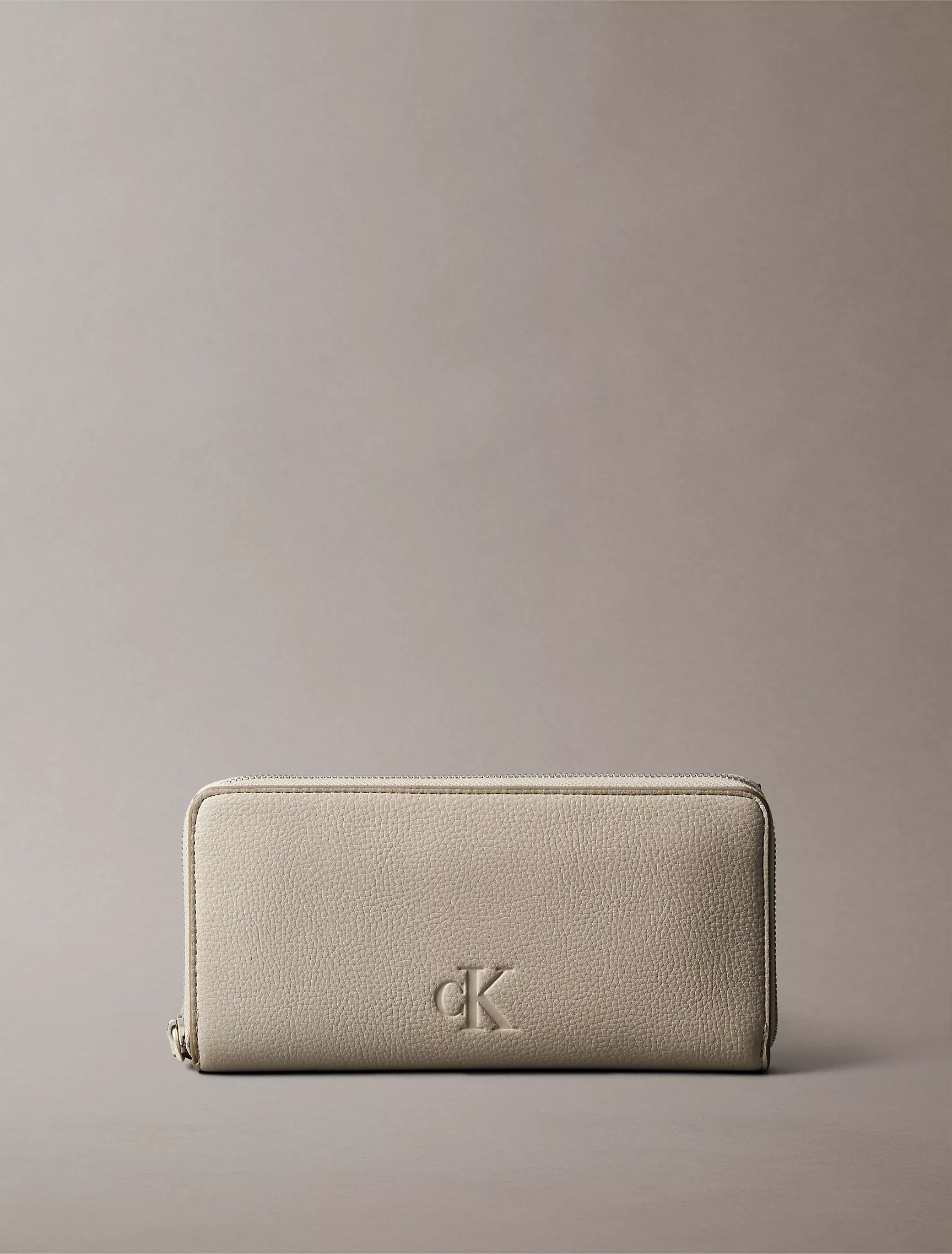 Calvin Klein - Ultralight Wristlet