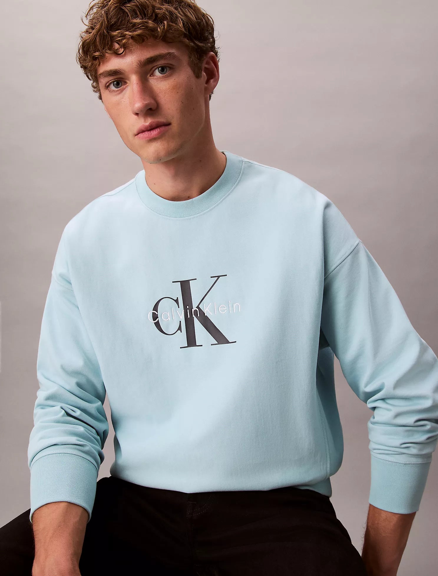 Calvin Klein - Premium Terry Monogram Logo Relaxed Sweatshirt