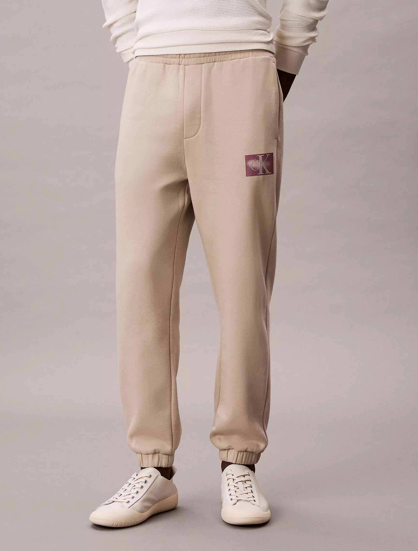 Calvin Klein - Fleece Monogram Graphic Joggers