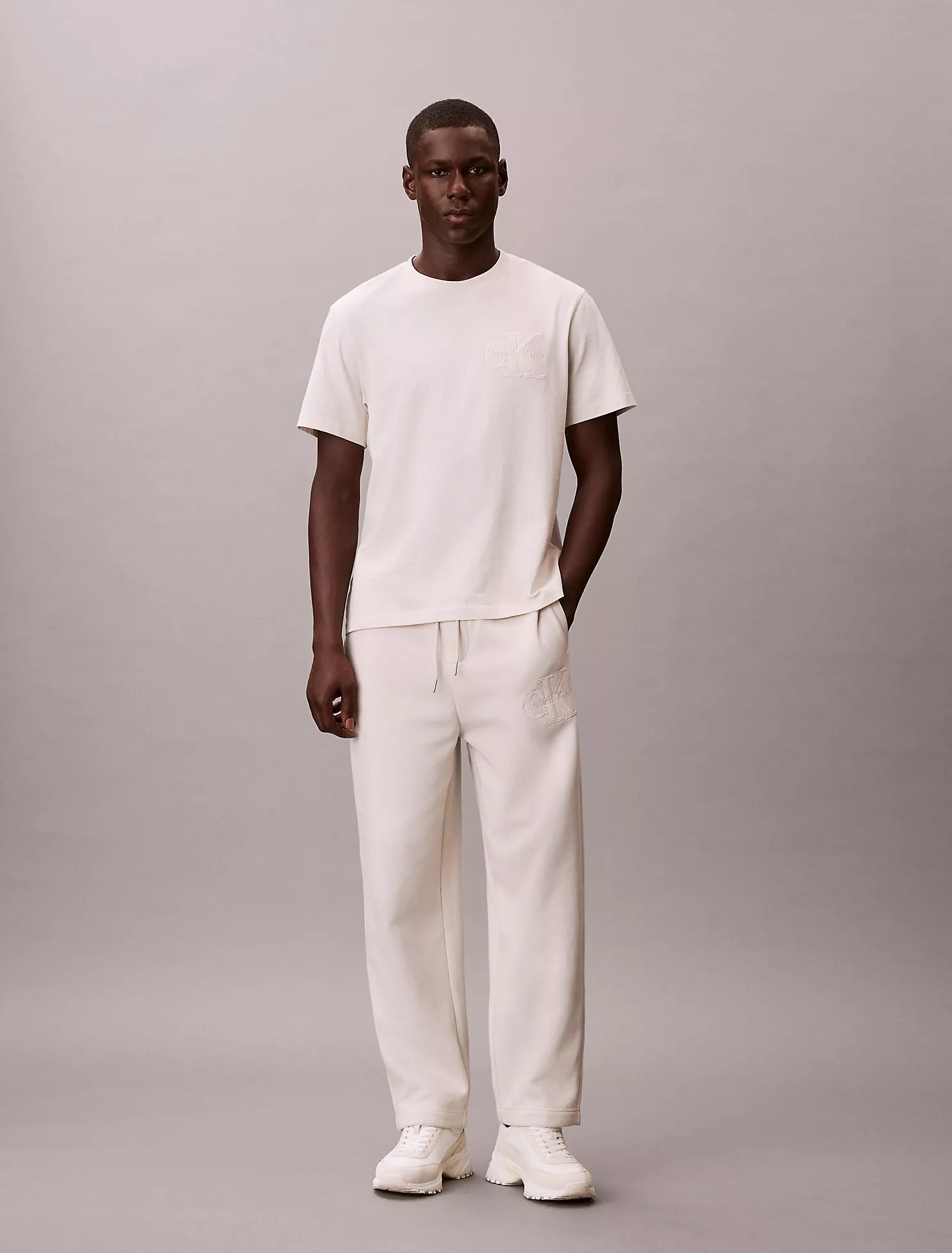 Calvin Klein - Fleece Velvet Monologo Sweatpants