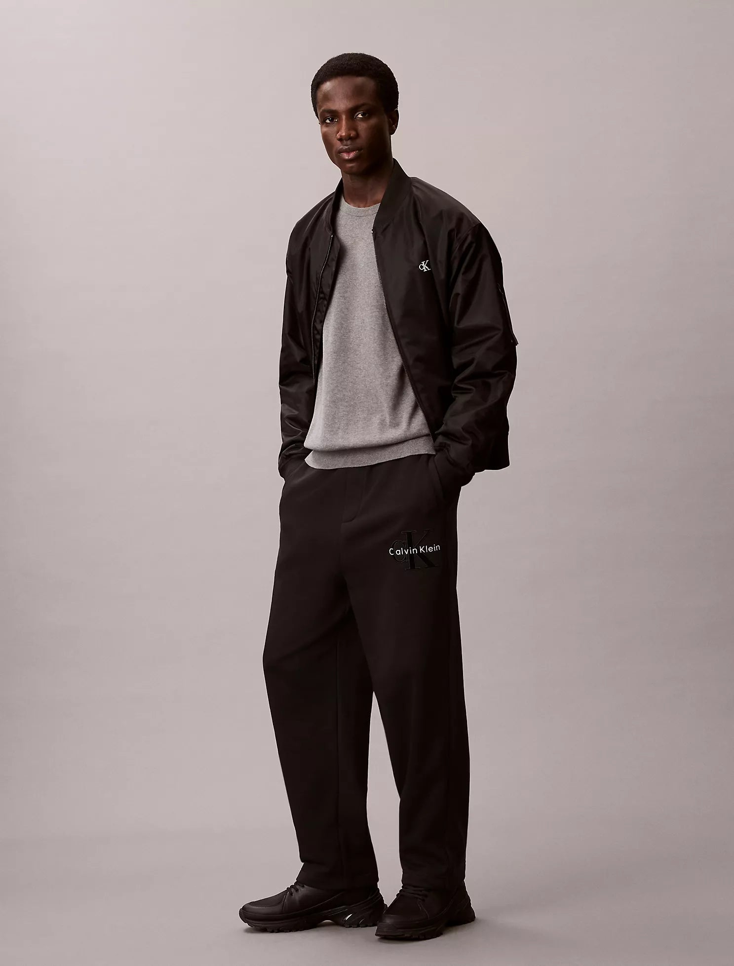 Calvin Klein - Fleece Velvet Monologo Sweatpants