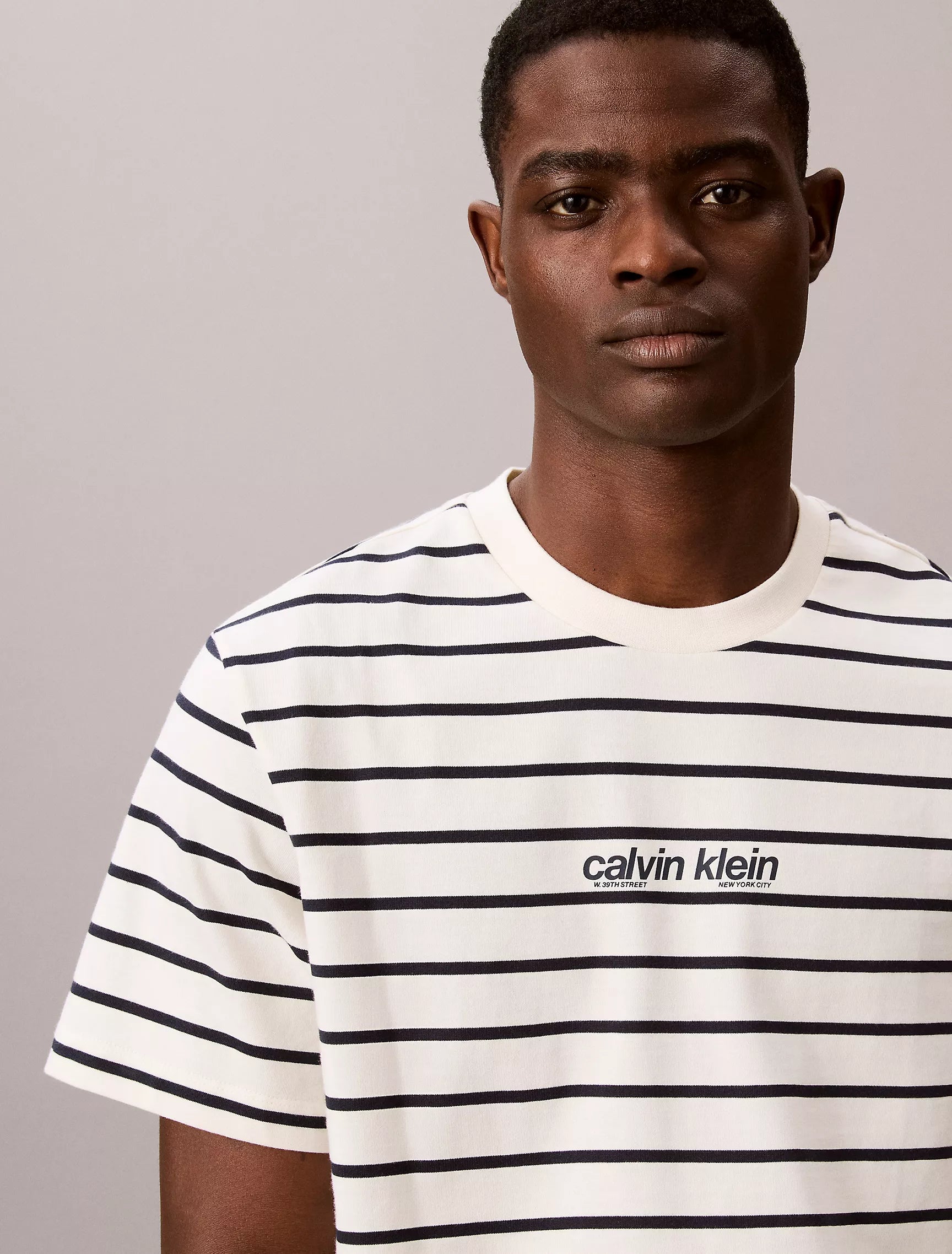 Calvin Klein - Logo Graphic Stripe Relaxed T-Shirt