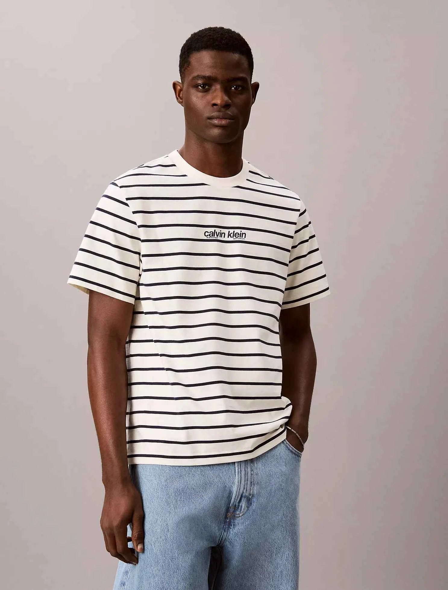 Calvin Klein - Logo Graphic Stripe Relaxed T-Shirt