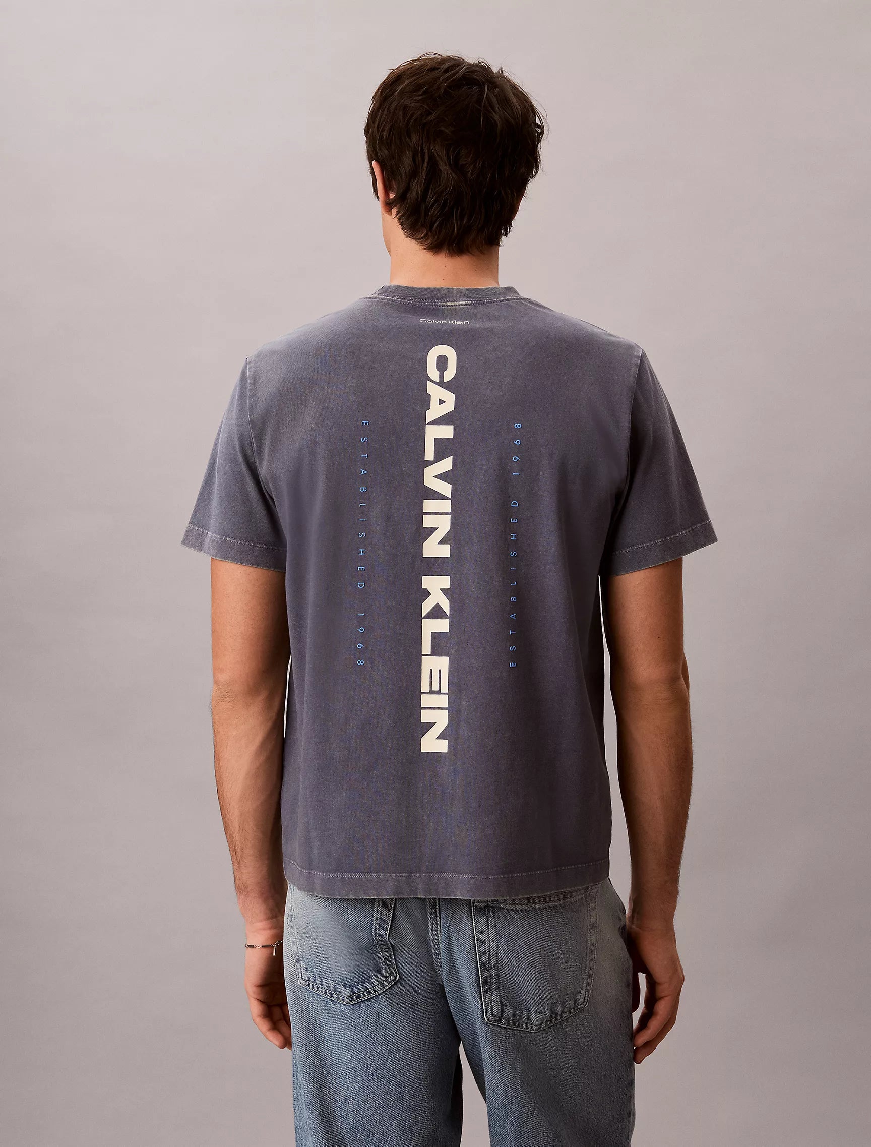 Calvin Klein - Washed Compact Logo Graphic Classic T-Shirt