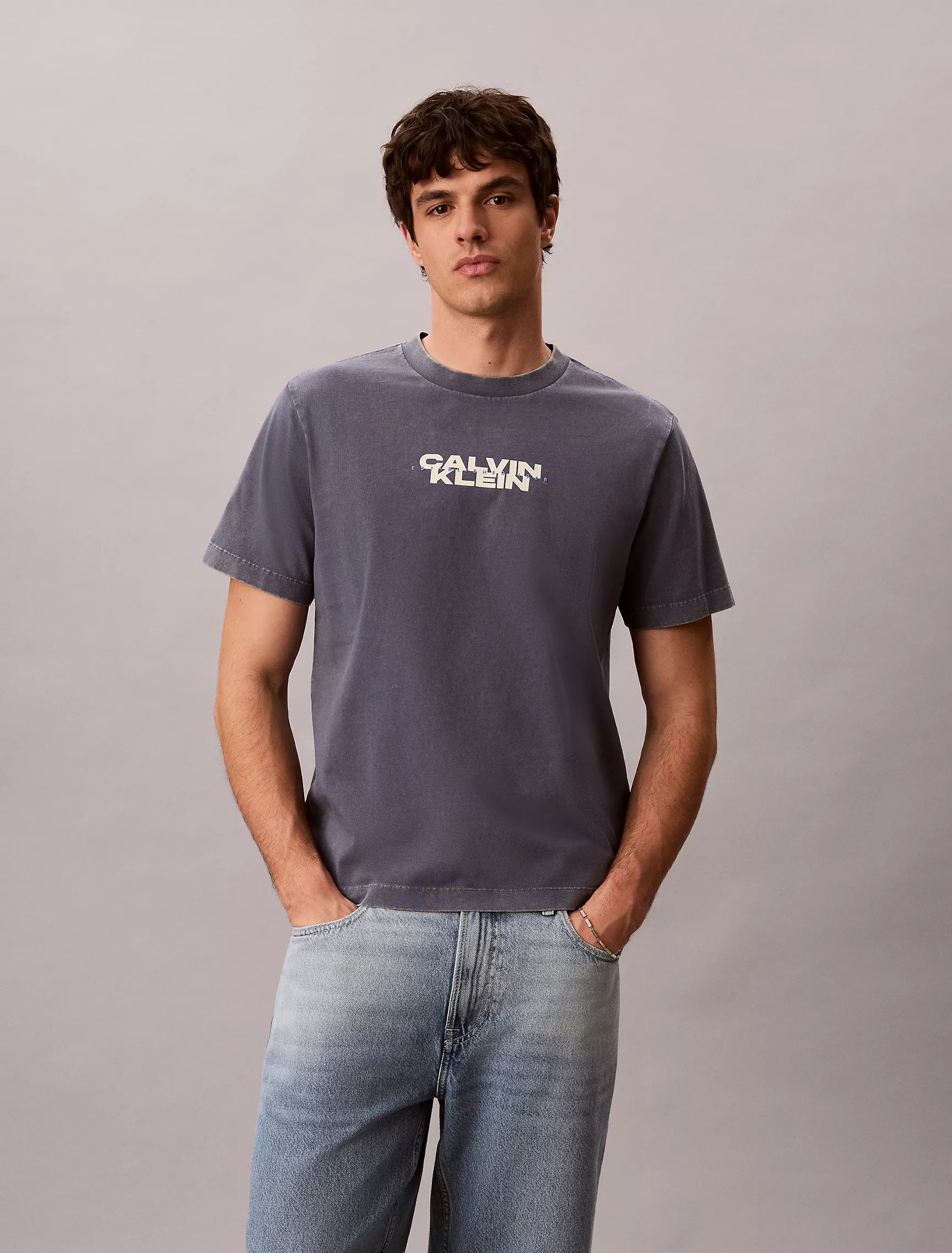 Calvin Klein - Washed Compact Logo Graphic Classic T-Shirt