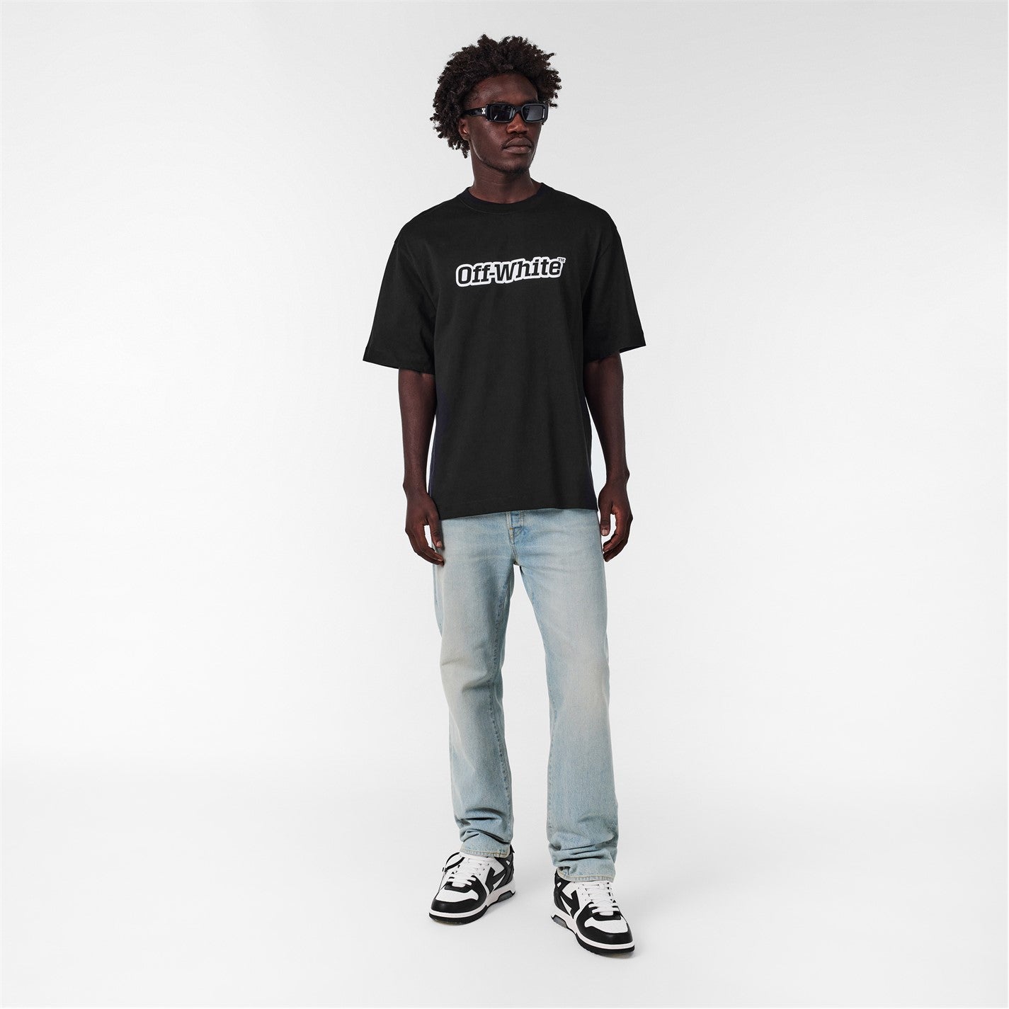 Off White - Men's Outline Skate Graphic T-Shirt