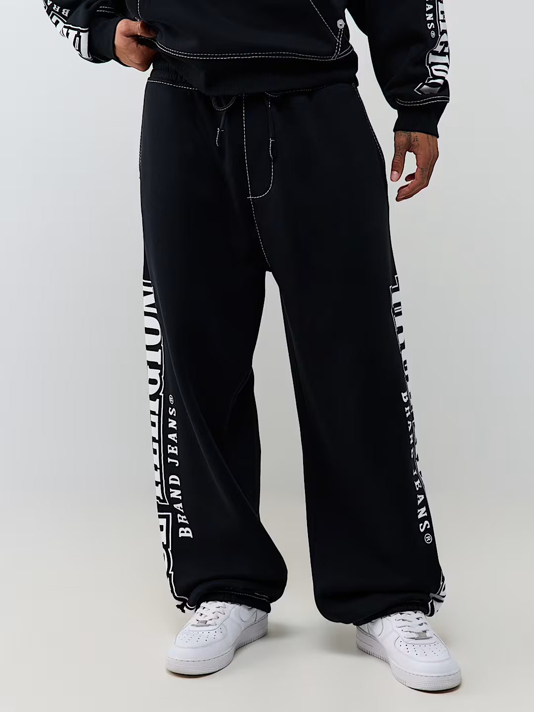 True Religion - Big T Extra Baggy Jogger