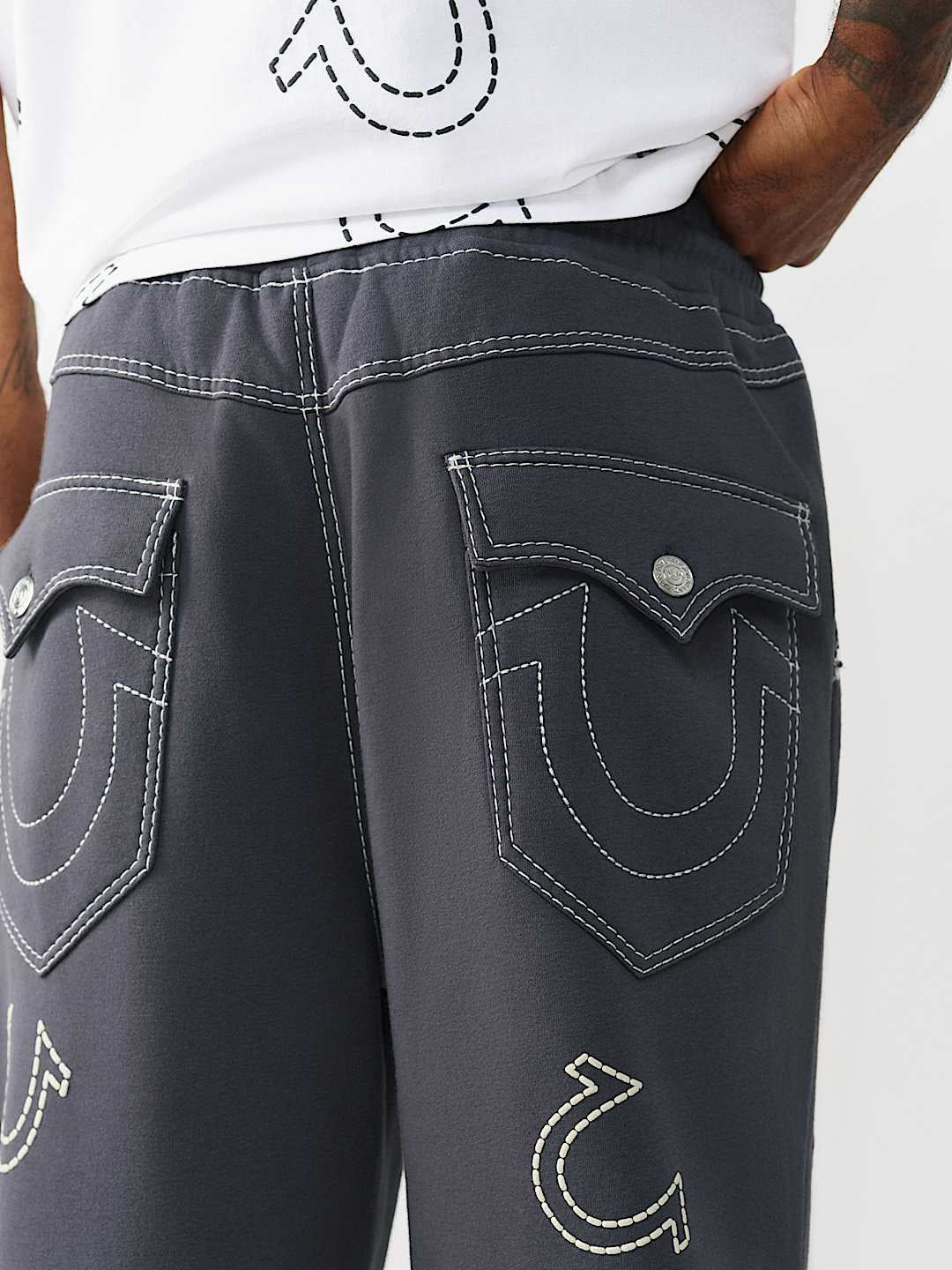 True Religion - Horseshoe Big T Baggy Sweatpant