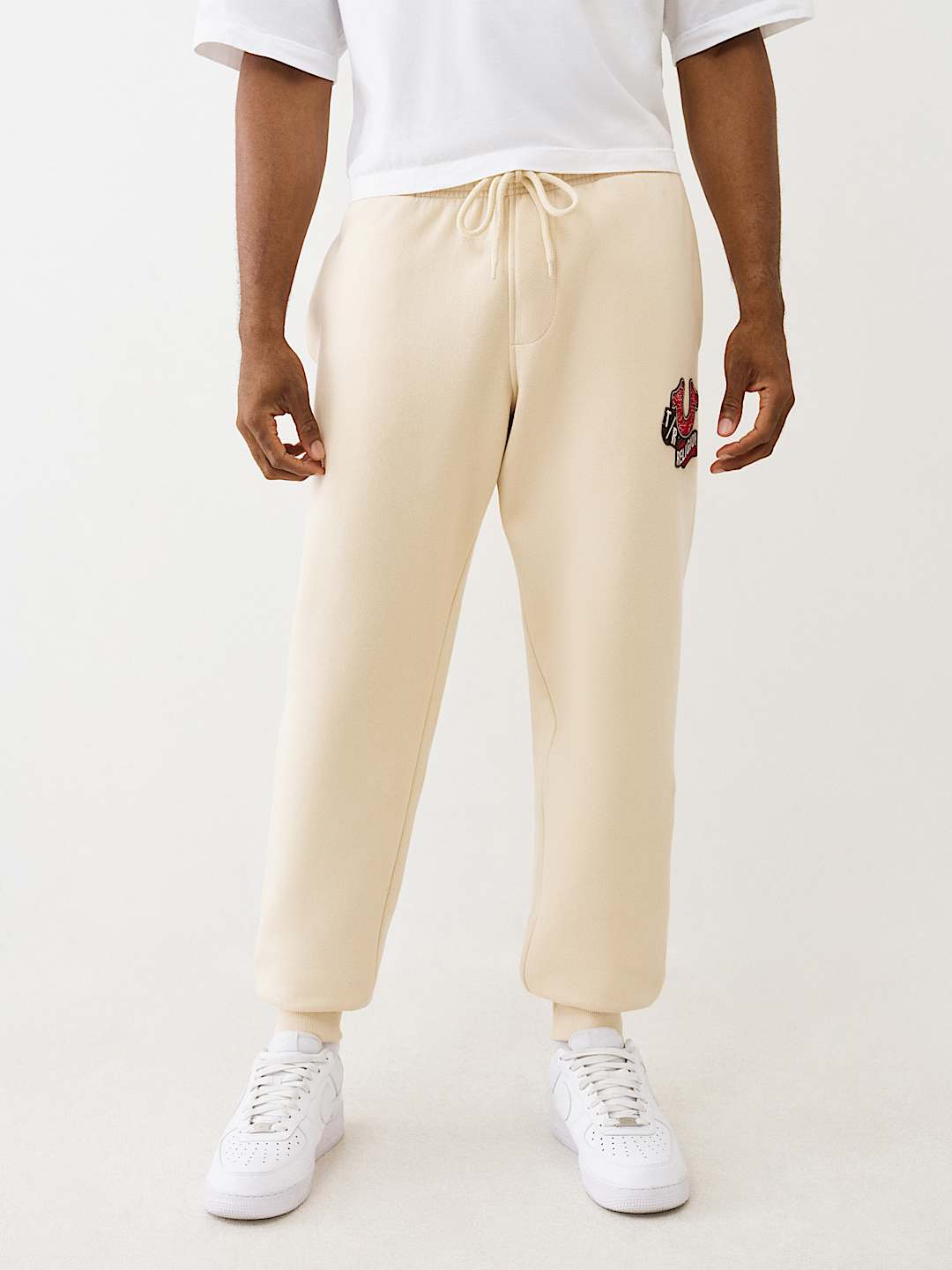 TRUE RELIGION - EMBROIDERED PATCH HORSESHOE JOGGER