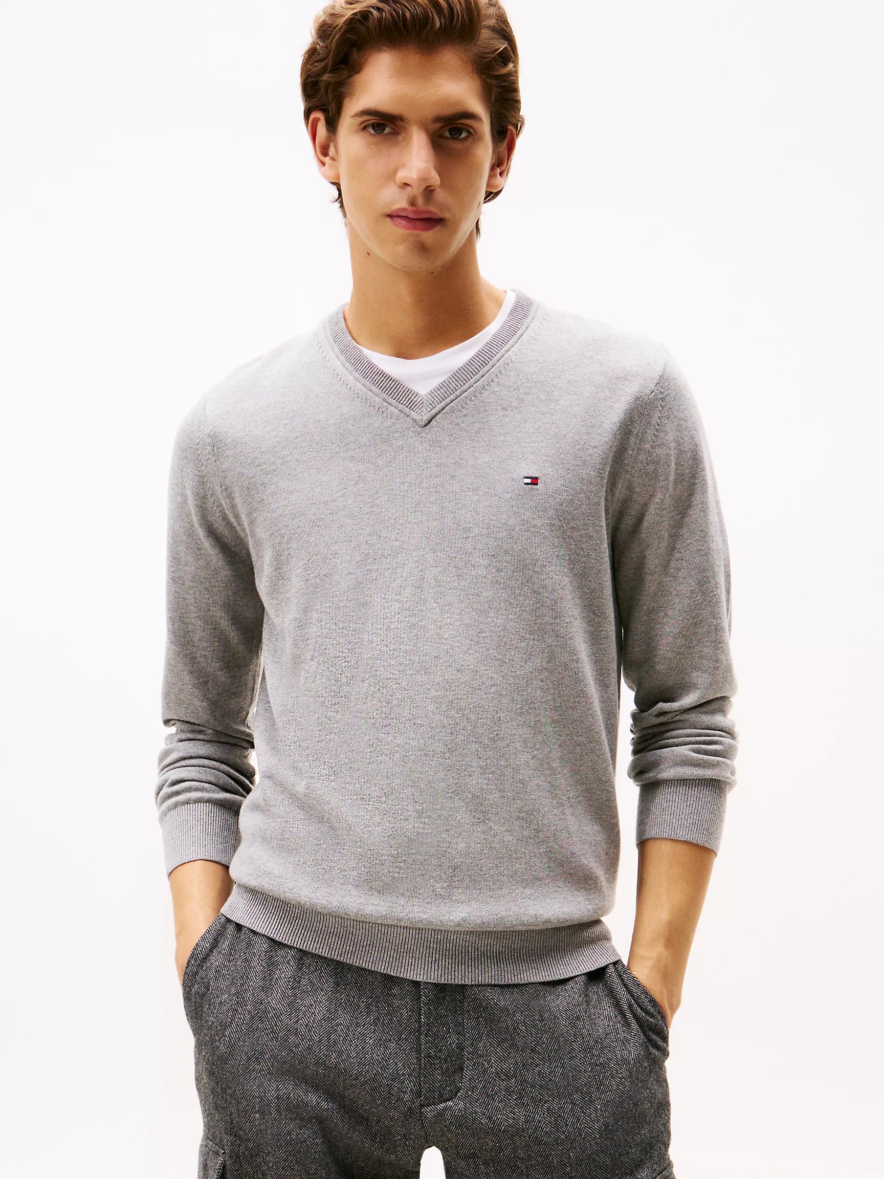 Tommy Hilfiger - Solid Logo V-Neck Sweater