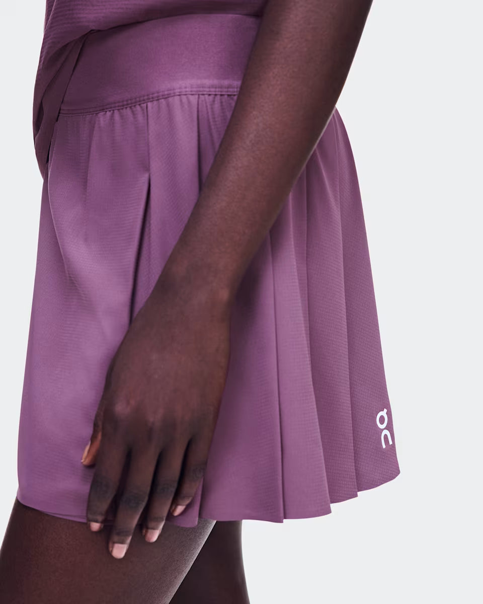 On Cloud - Court Skirt Pleated