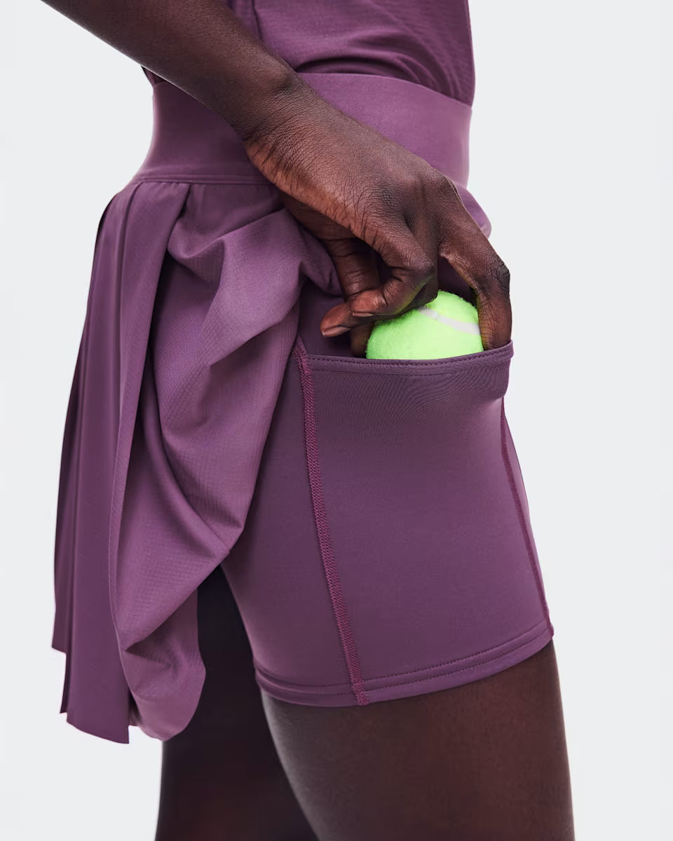 On Cloud - Court Skirt Pleated
