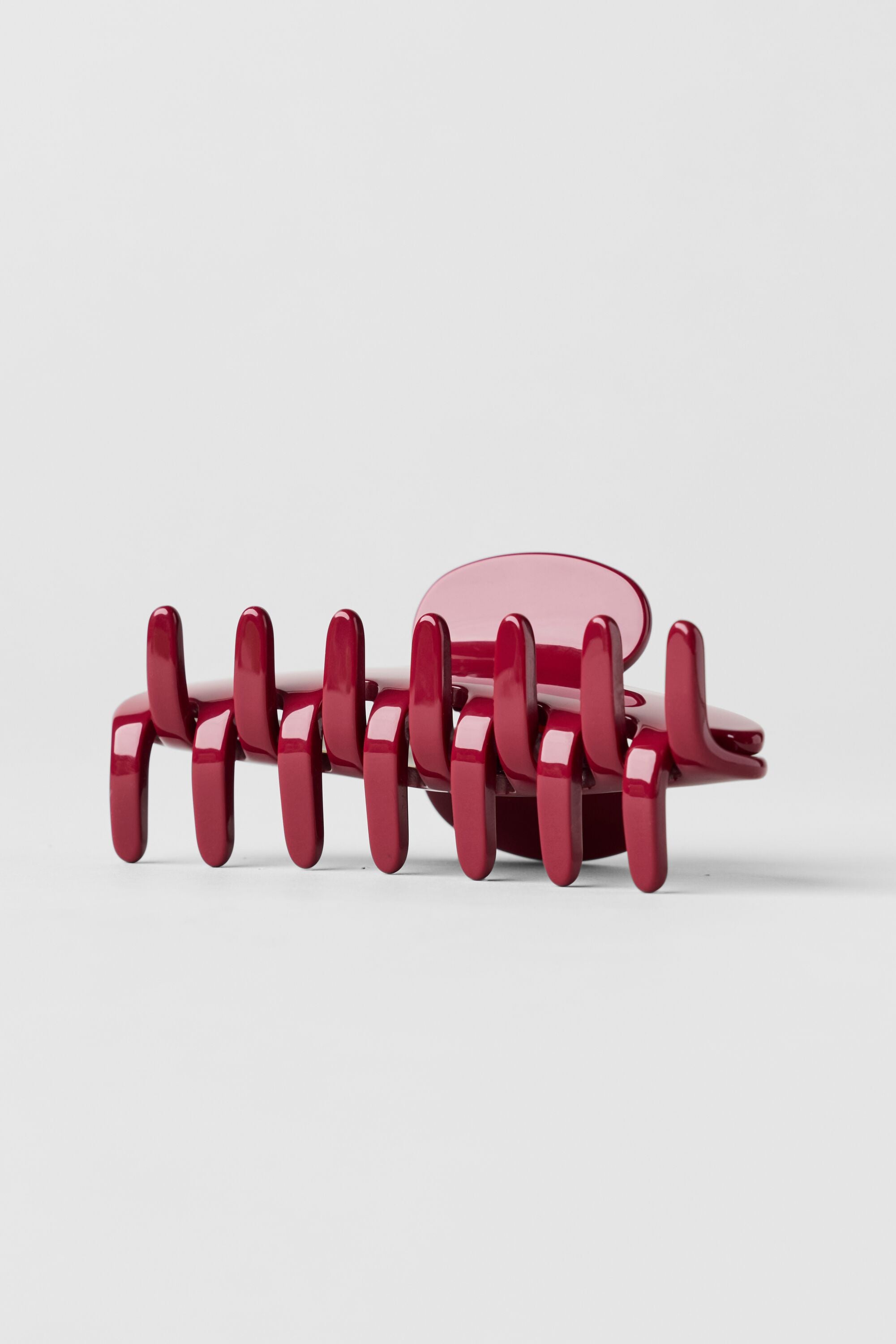 ALO YOGA - 90's Claw Clip - Summer Romance Red
