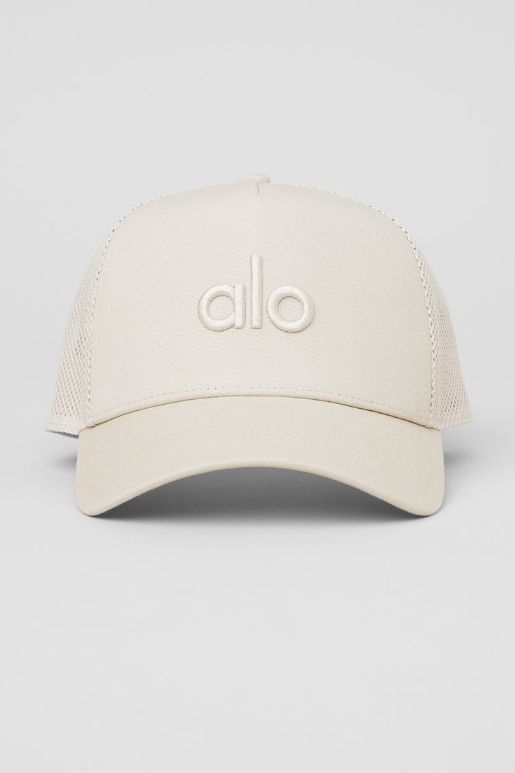 Alo Yoga - District Trucker Hat