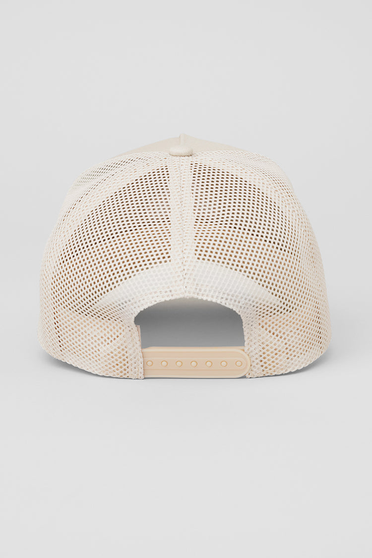 Alo Yoga - District Trucker Hat