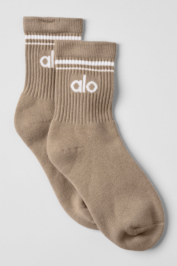 Alo Yoga - Unisex Half-Crew Throwback Sock