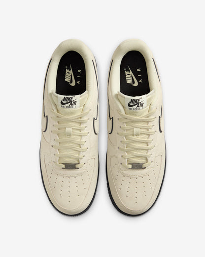 Nike Air Force 1 '07 LV8