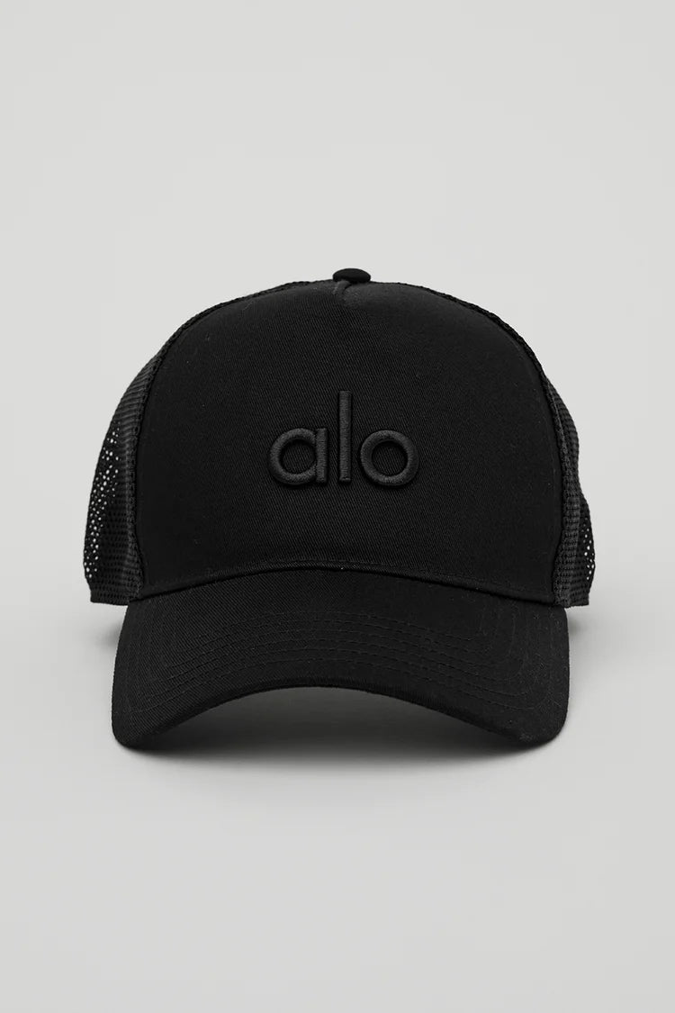 Alo Yoga - District Trucker Hat
